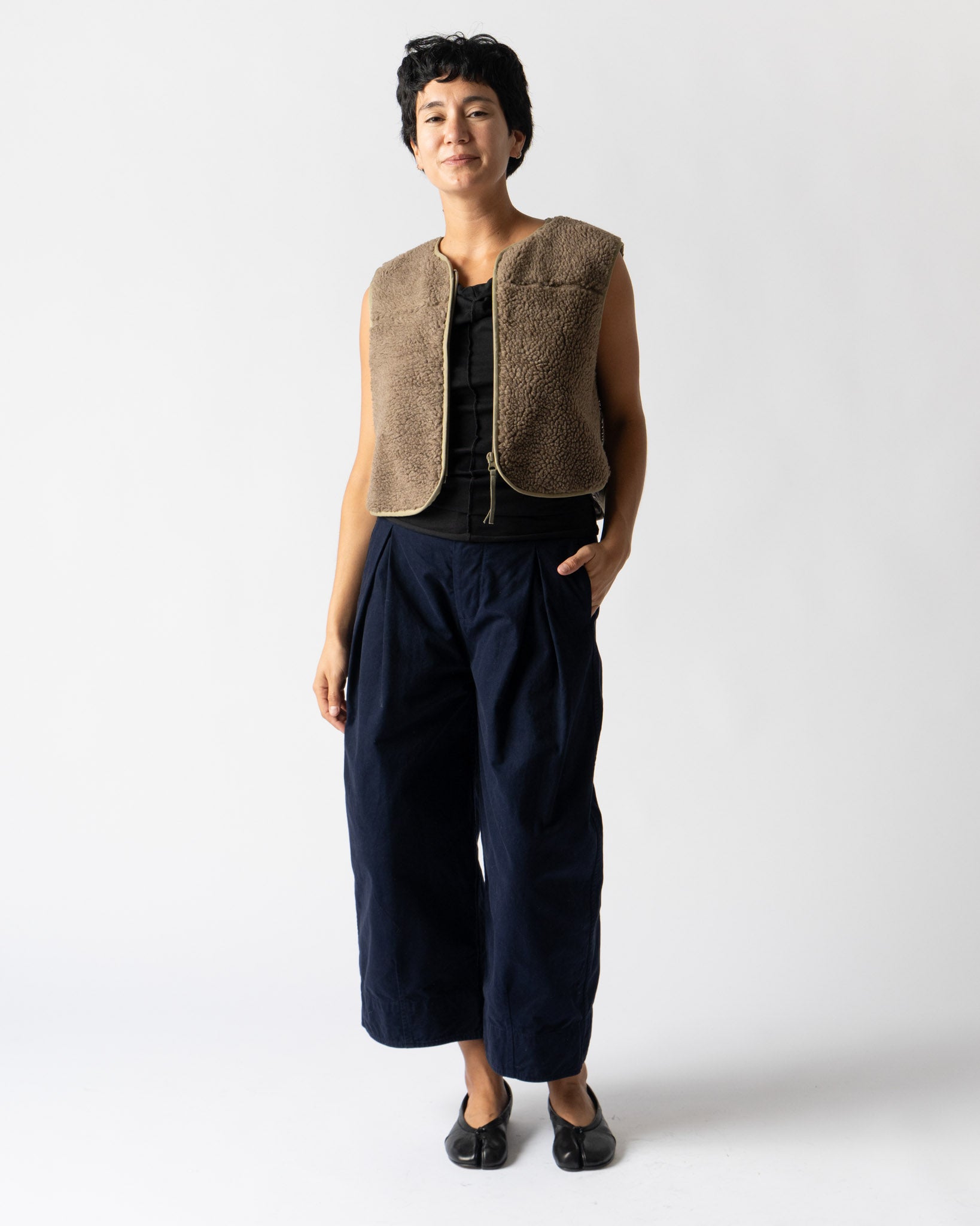 Satta Leaf Vest W in Brown