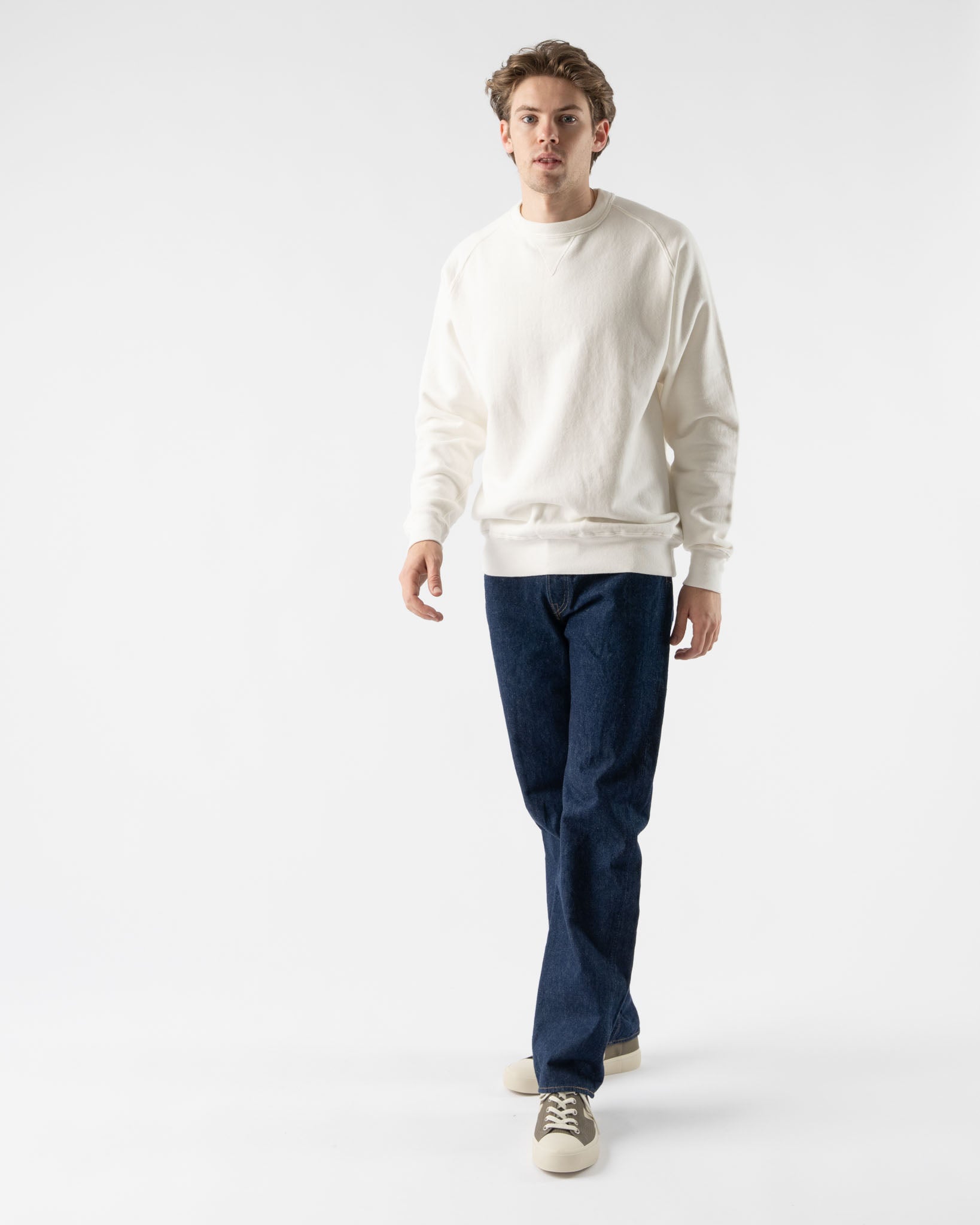 Sunray Sportwear Puamana Crew Neck Raglan Sweatshirt in Off White