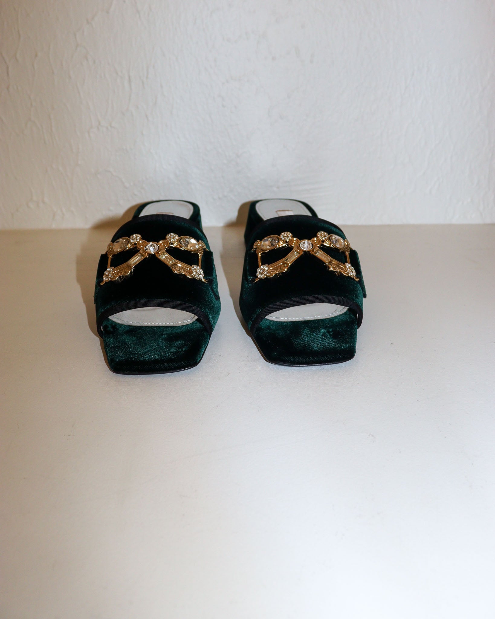 Pre-owned: Suzanne Rae Boulevardier Pave Slide in Velvet Green