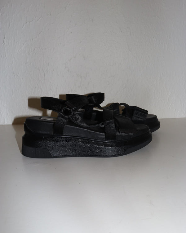 Pre-owned: Suzanne Rae Velcro Platform Sandal