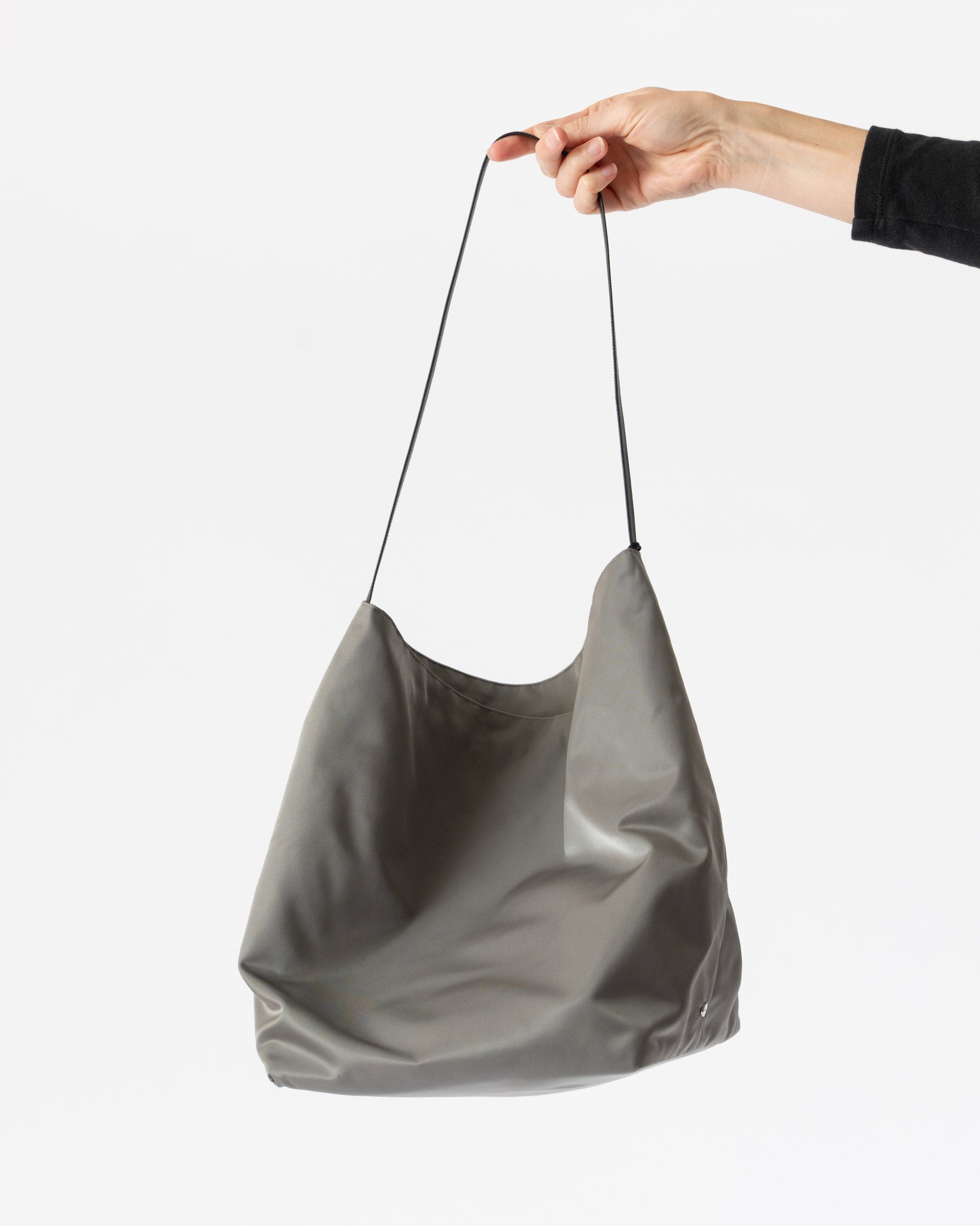 VALESQUE Bucket in Slate