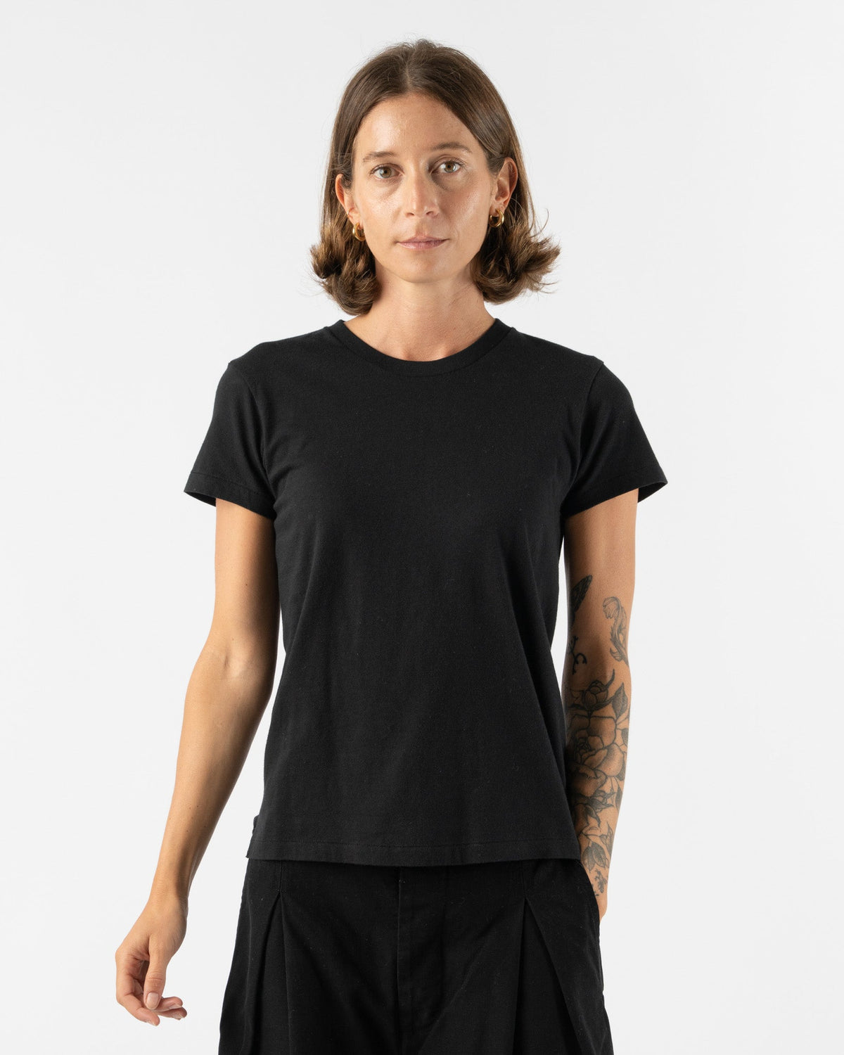 Auralee Womens Seamless Crew Neck Tee in Black Curated at Jake and 