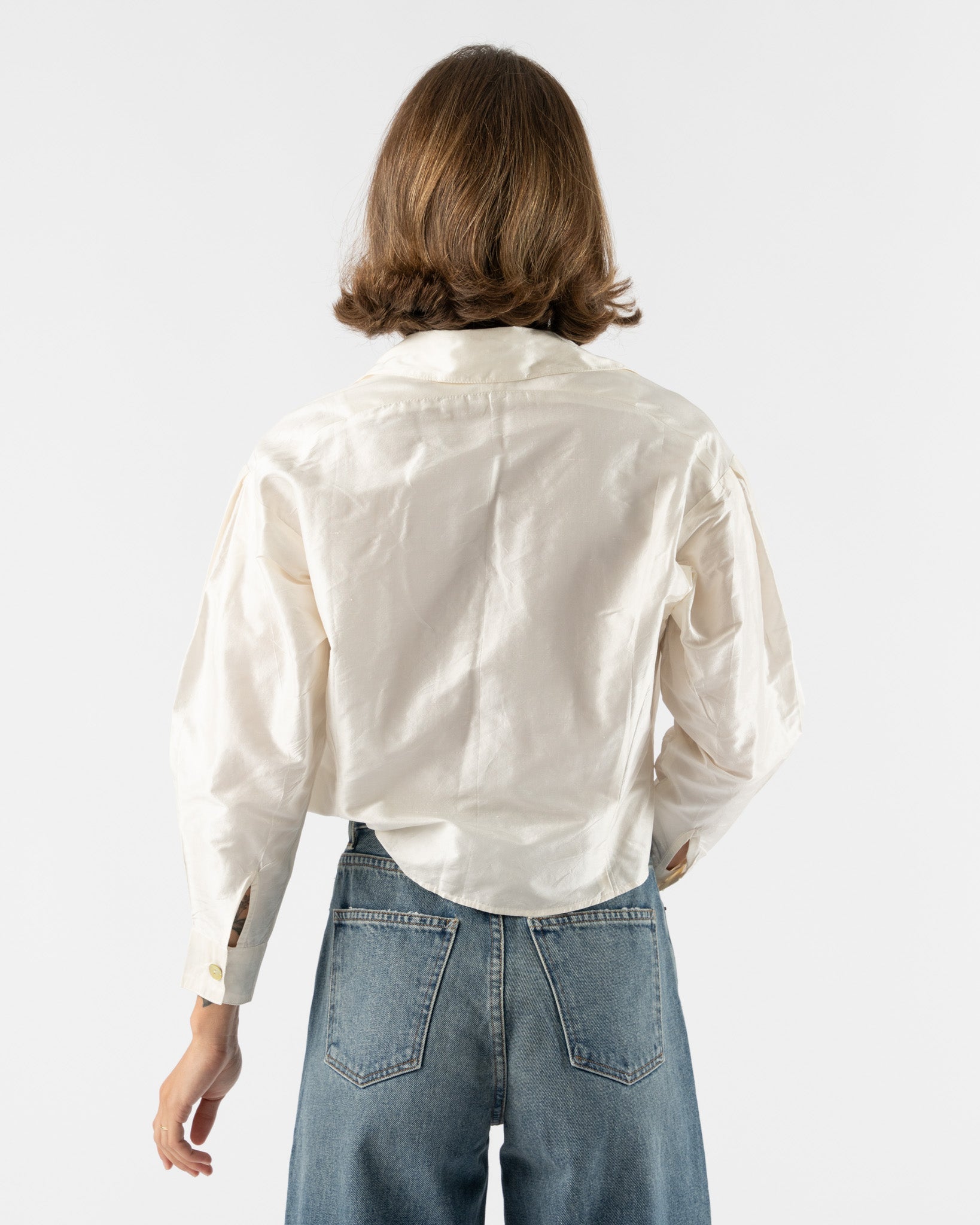 Chelsea-Mak-Bianca-Blouse-in-White-Santa-Barbara-Boutique-Jake-and-Jones-Sustainable-Fashion