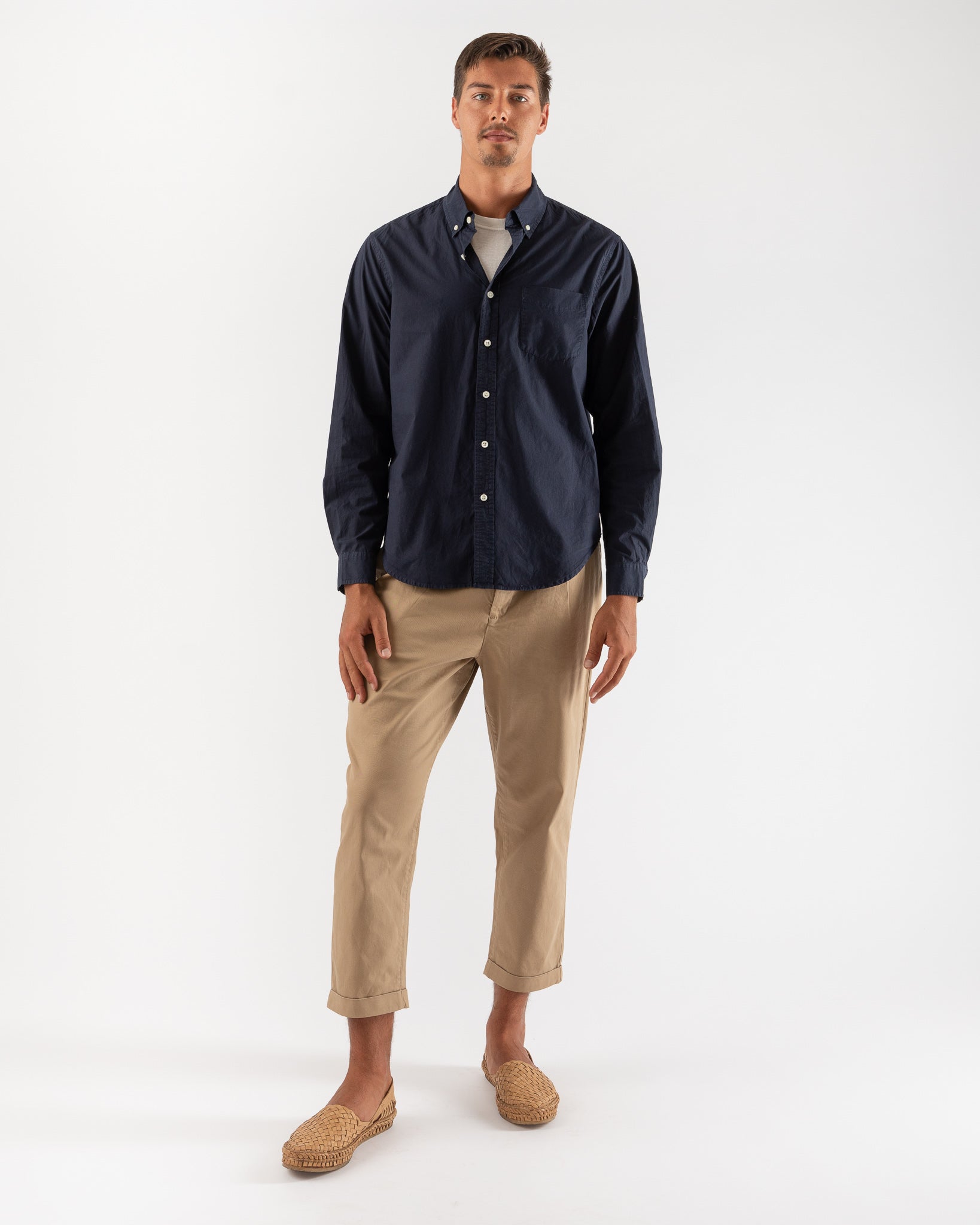 alex-mill-pleated-chino-in-vintage-khaki-mfw22-jake-and-jones-a-santa-barbara-boutique-curated-slow-fashion