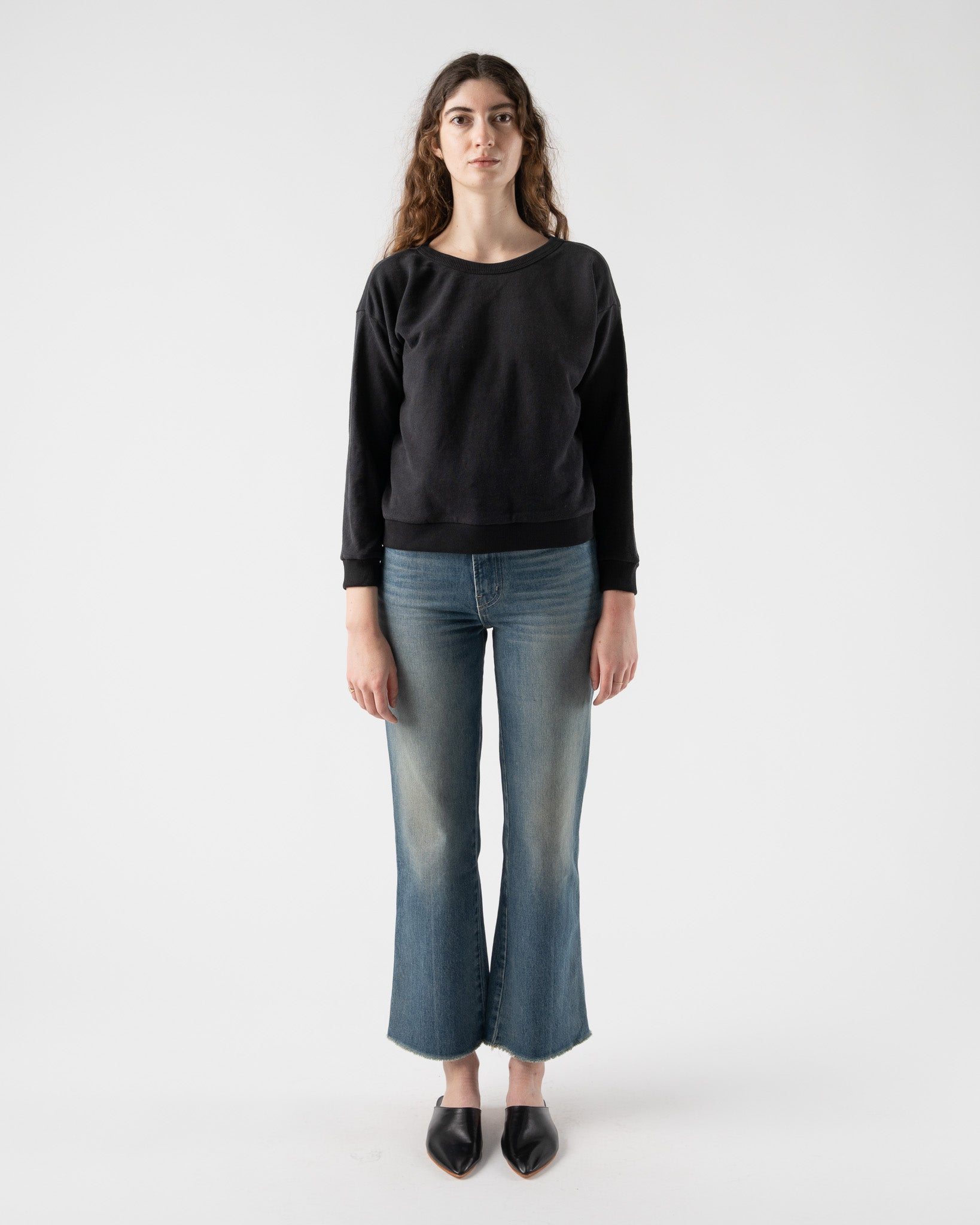 jungmaven-crux-cropped-sweatshirt-in-black-jake-and-jones-a-santa-barbara-boutique-sustainable-fashion-hemp