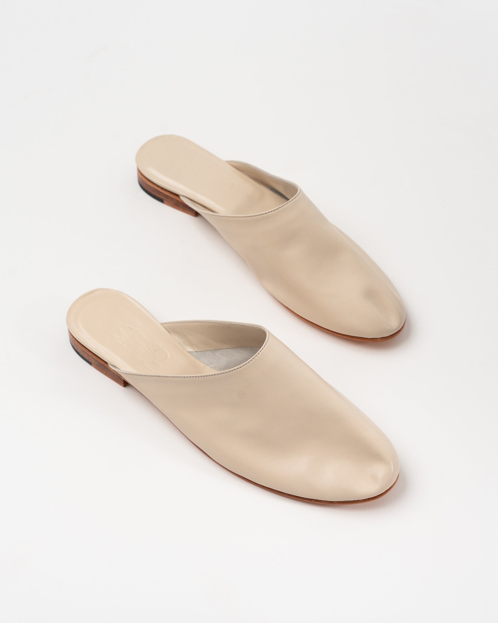 Martiniano-Mule-in-Ivory-PS23-jake-and-jones-santa-barbara-boutique-curated-slow-fashion