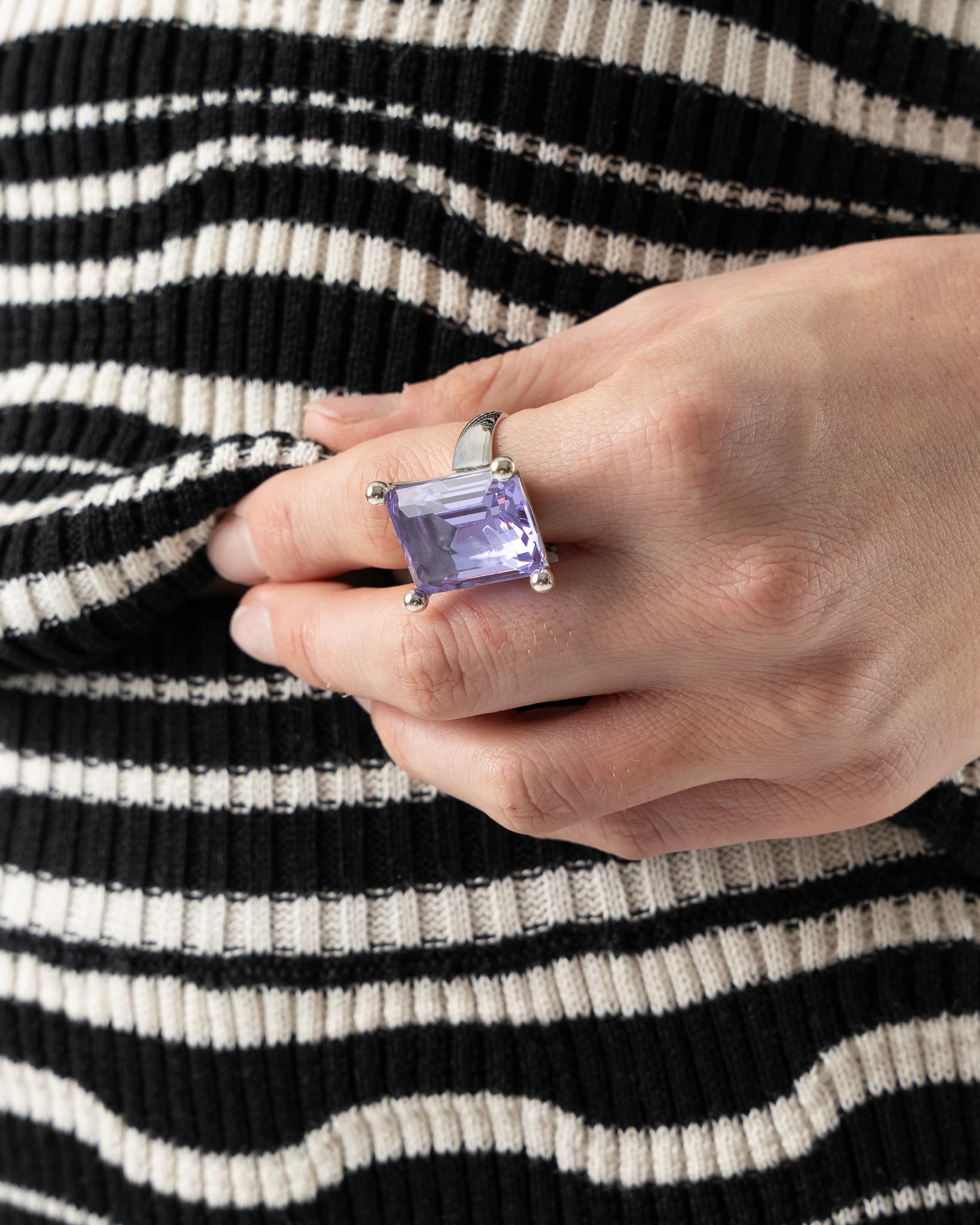 mondo-mondo-atomic-mass-ring-in-sterling-silver-ultraviolet-fw22