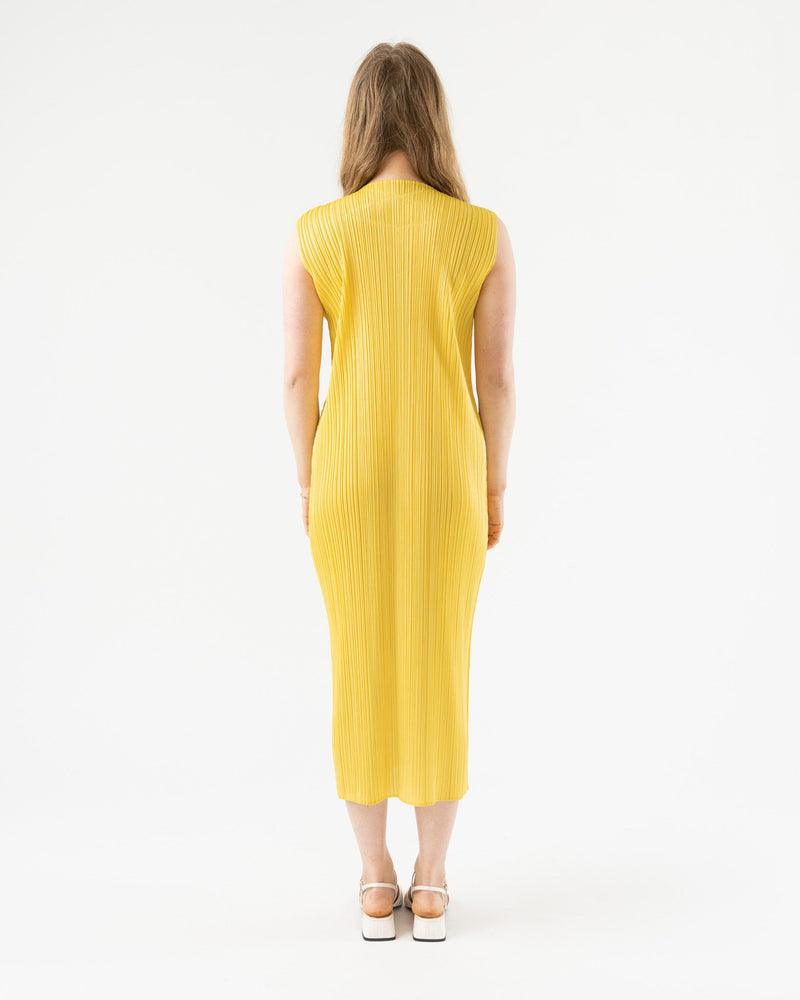 pleats-please-issey-miyake-monthly-colors-april-dress-in-light-yellow-jake-and-jones-a-santa-barbara-boutique