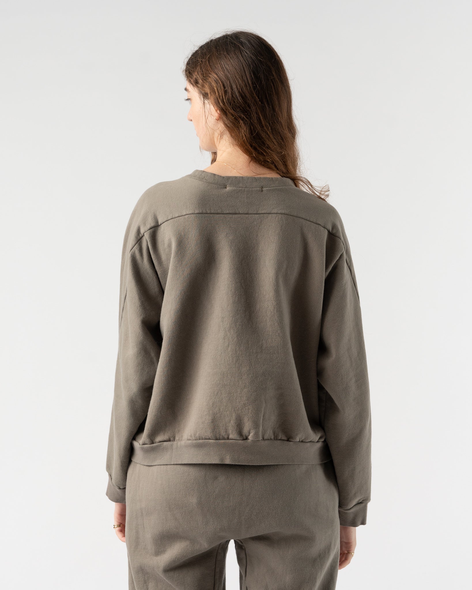 wol-hide-easy-winter-sweatshirt-in-fir-fw22-jake-and-jones-a-santa-barbara-boutique-curated-slow-fashion