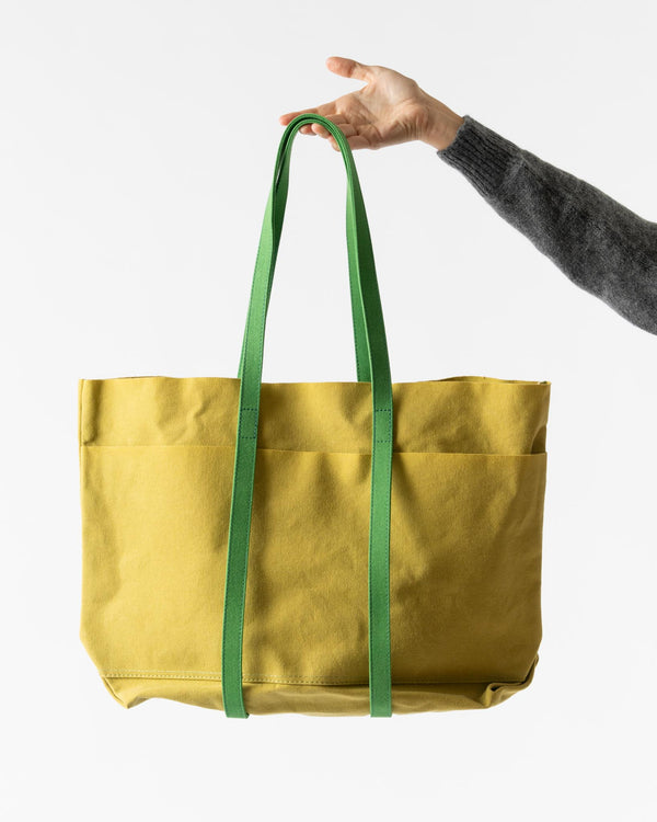 Amiacalva Medium Light Ounce Canvas Tote in Lime x Green