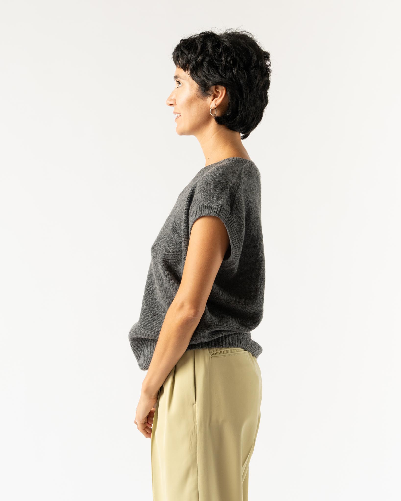 トップス AURALEE WOOL CASHMERE SILK KNIT VEST Auralee Wool Cashmere Silk Knit Vest in Gray Curated at Jake