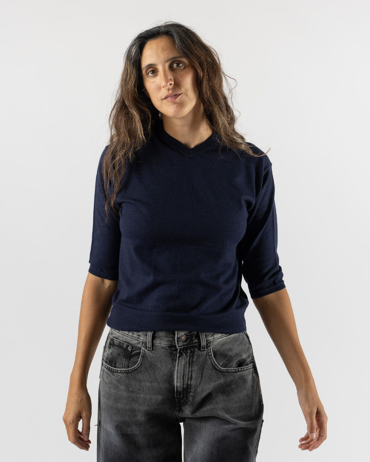 6397 Elbow V-Neck in Navy