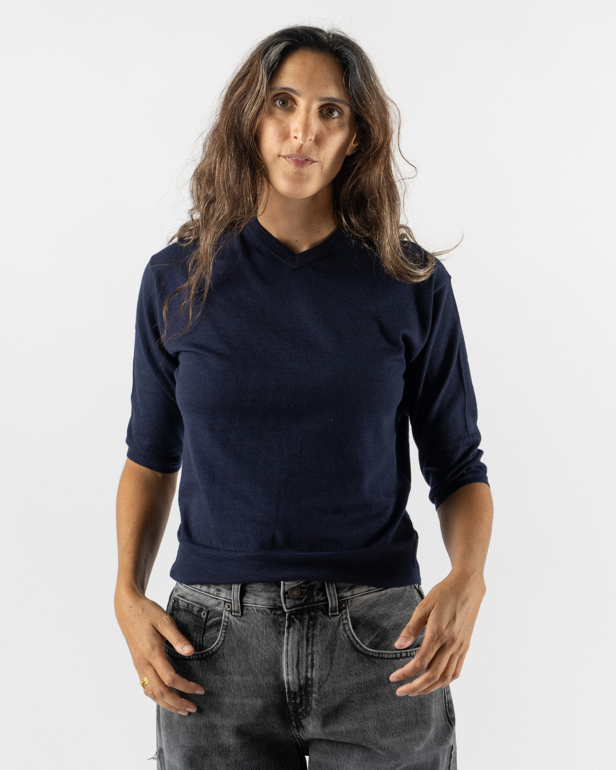 6397 Elbow V-Neck in Navy