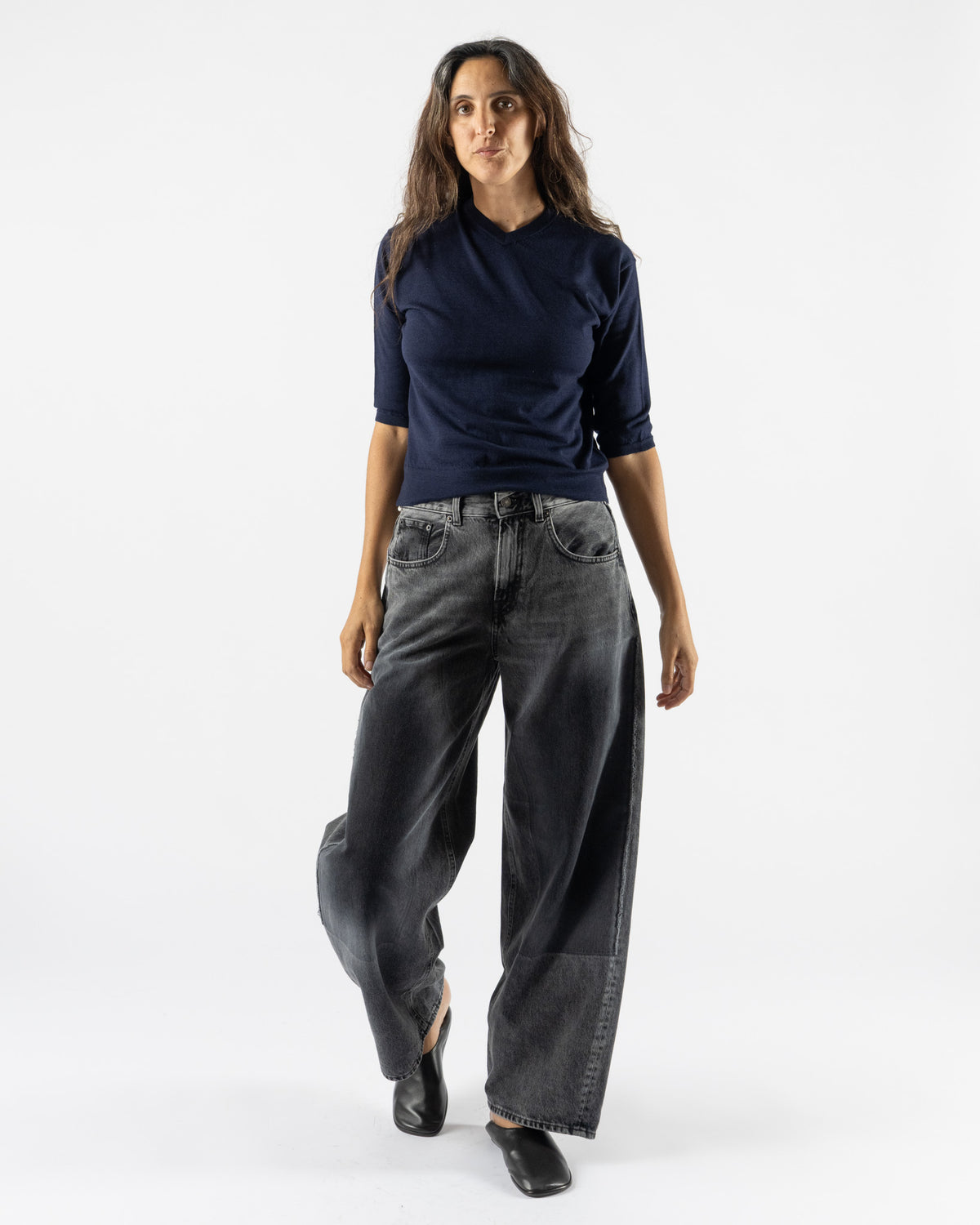 6397 Elbow V-Neck in Navy
