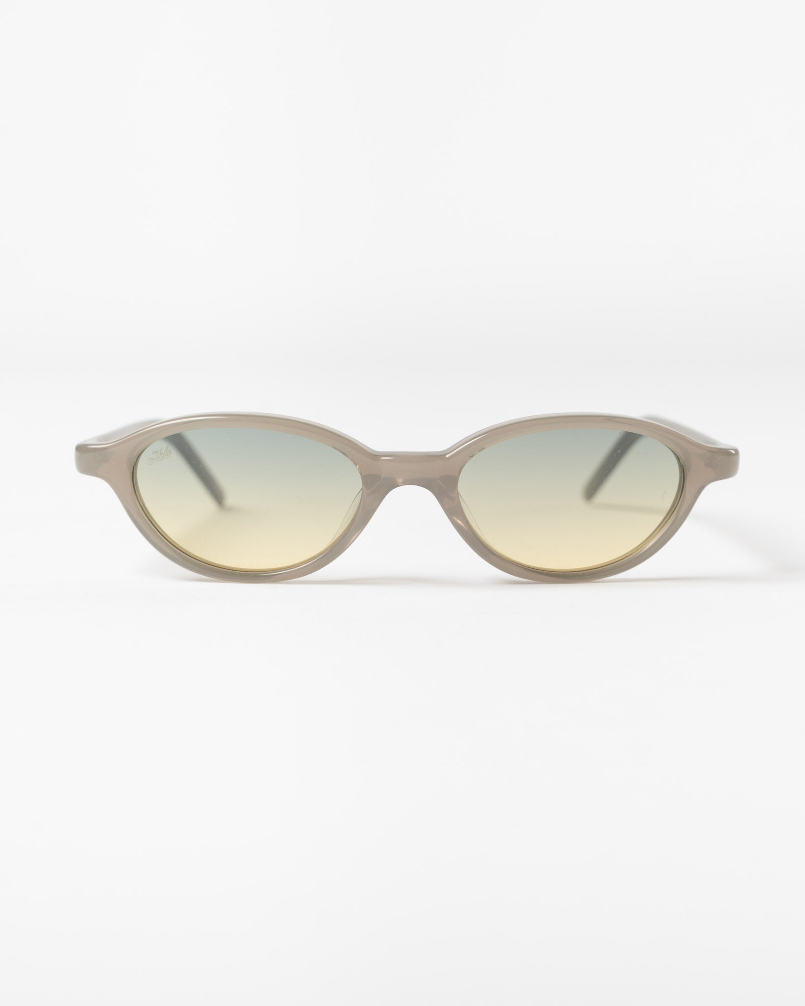AKILA Alien in Grey/Meadow Gradient