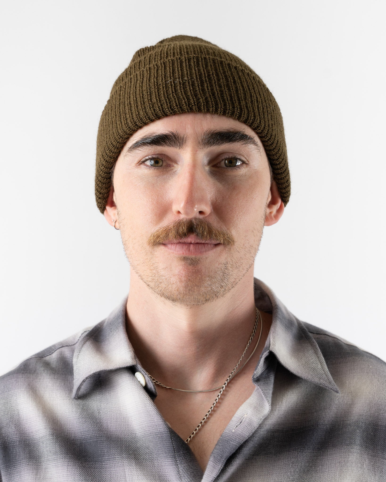 Aaron Levine Knit Beanie in Olive