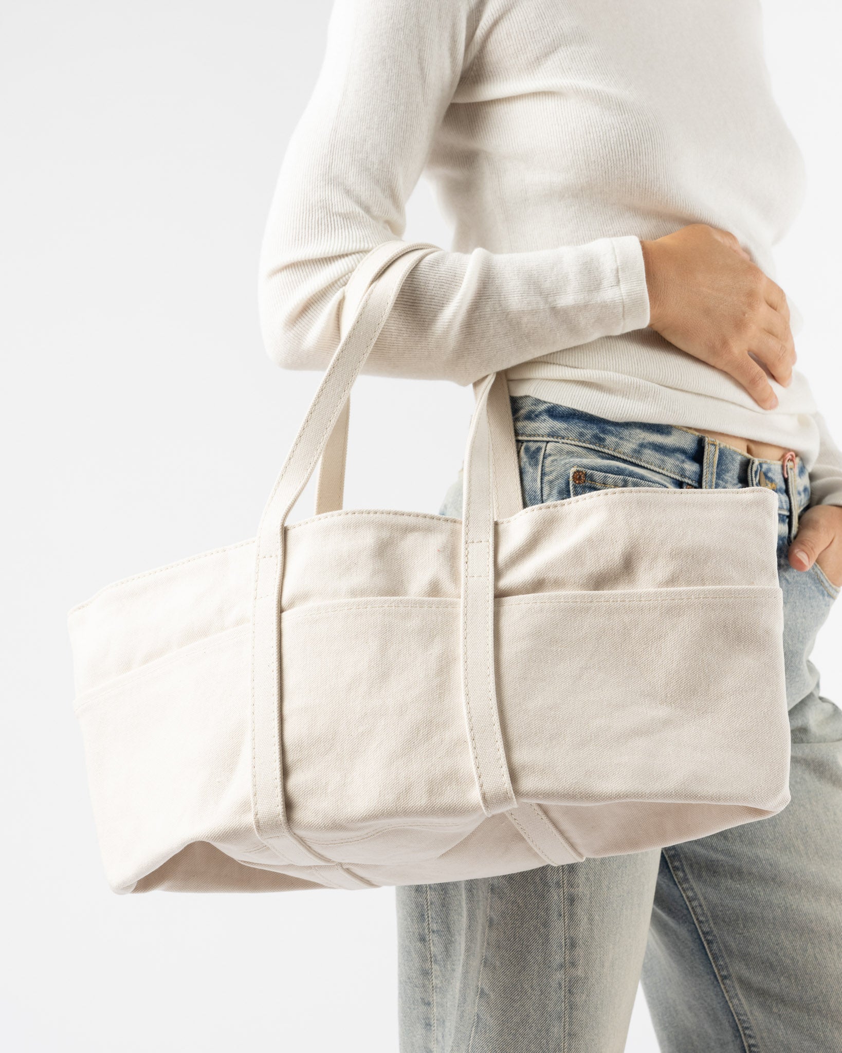 Amiacalva Washed Canvas 6 Pocket Canoe Tote in White