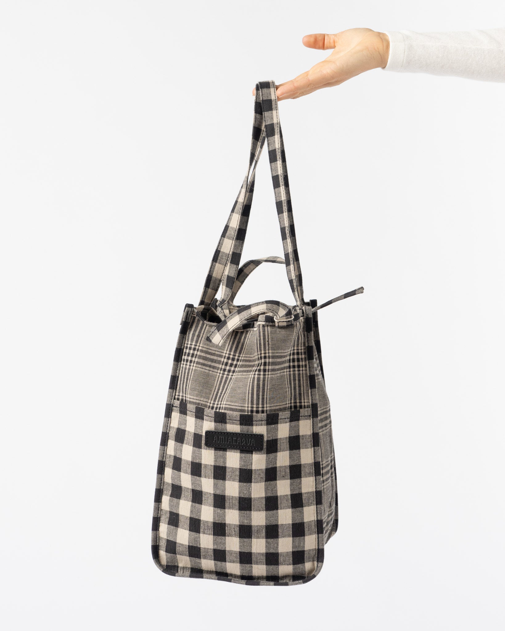 Amiacalva Easy Bag in Black/Brown Check