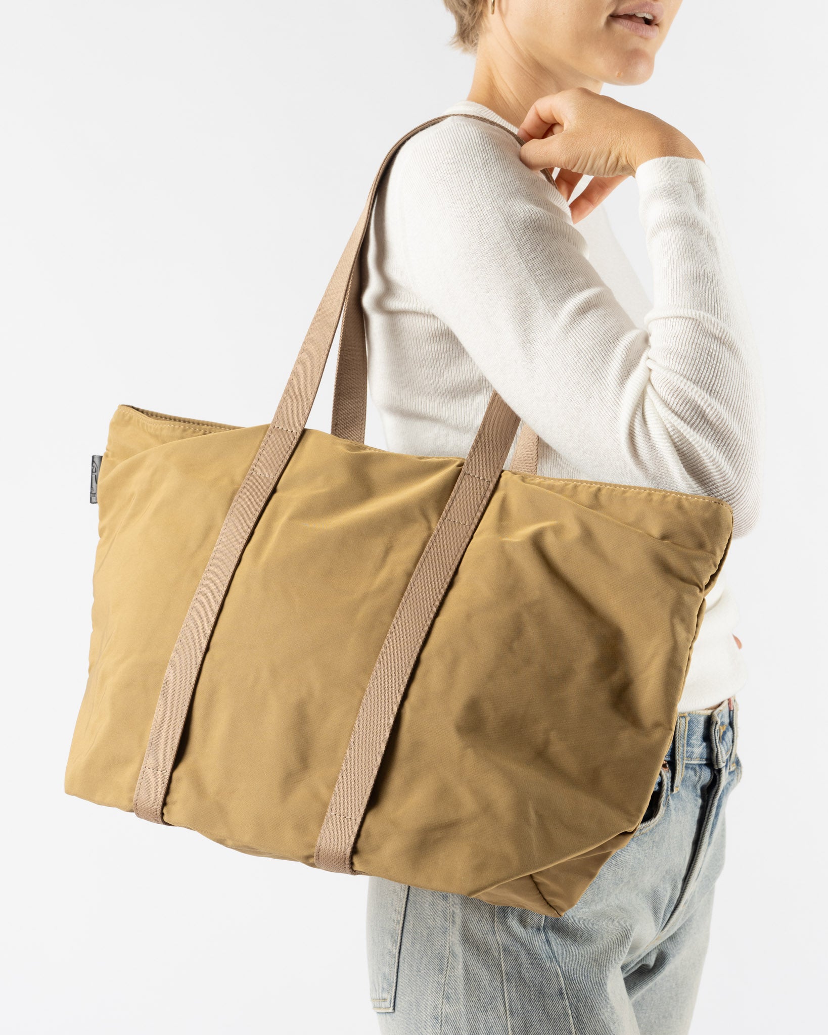 Amiacalva Gabardine Tote M in Beige