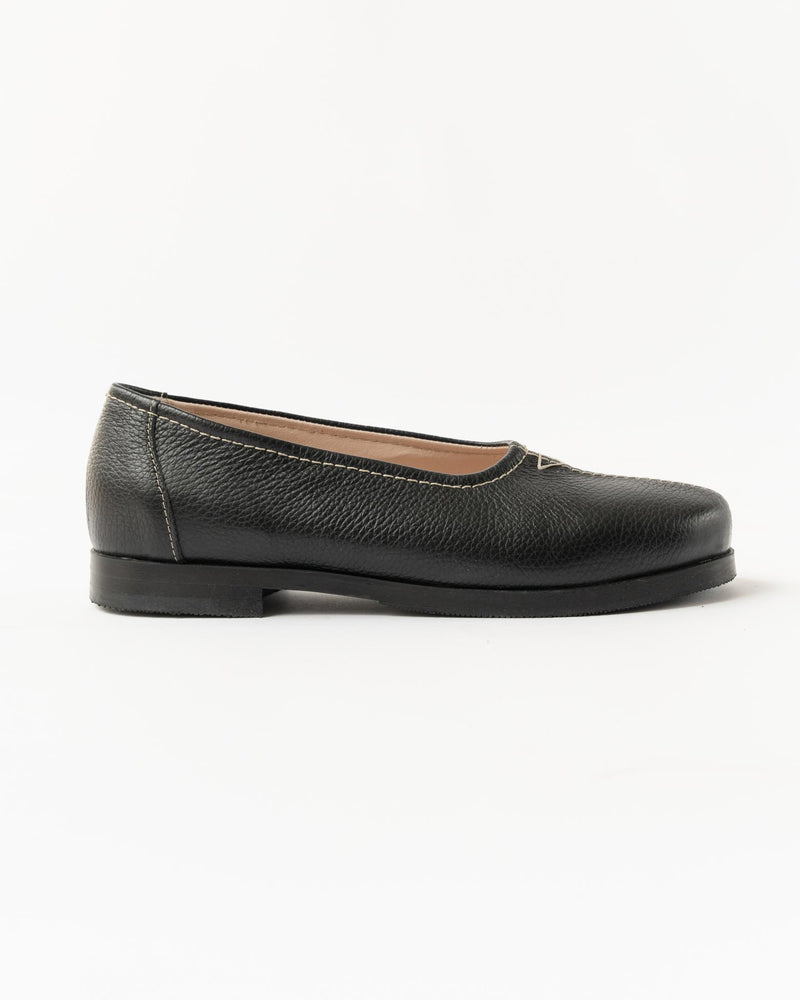 An Irrational Element Triangle Slip On in Black