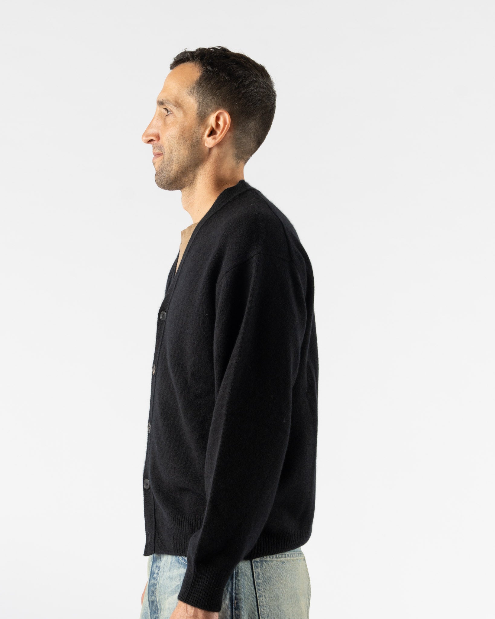 Auralee Mens Baby Cashmere Knit Cardigan in Top Black