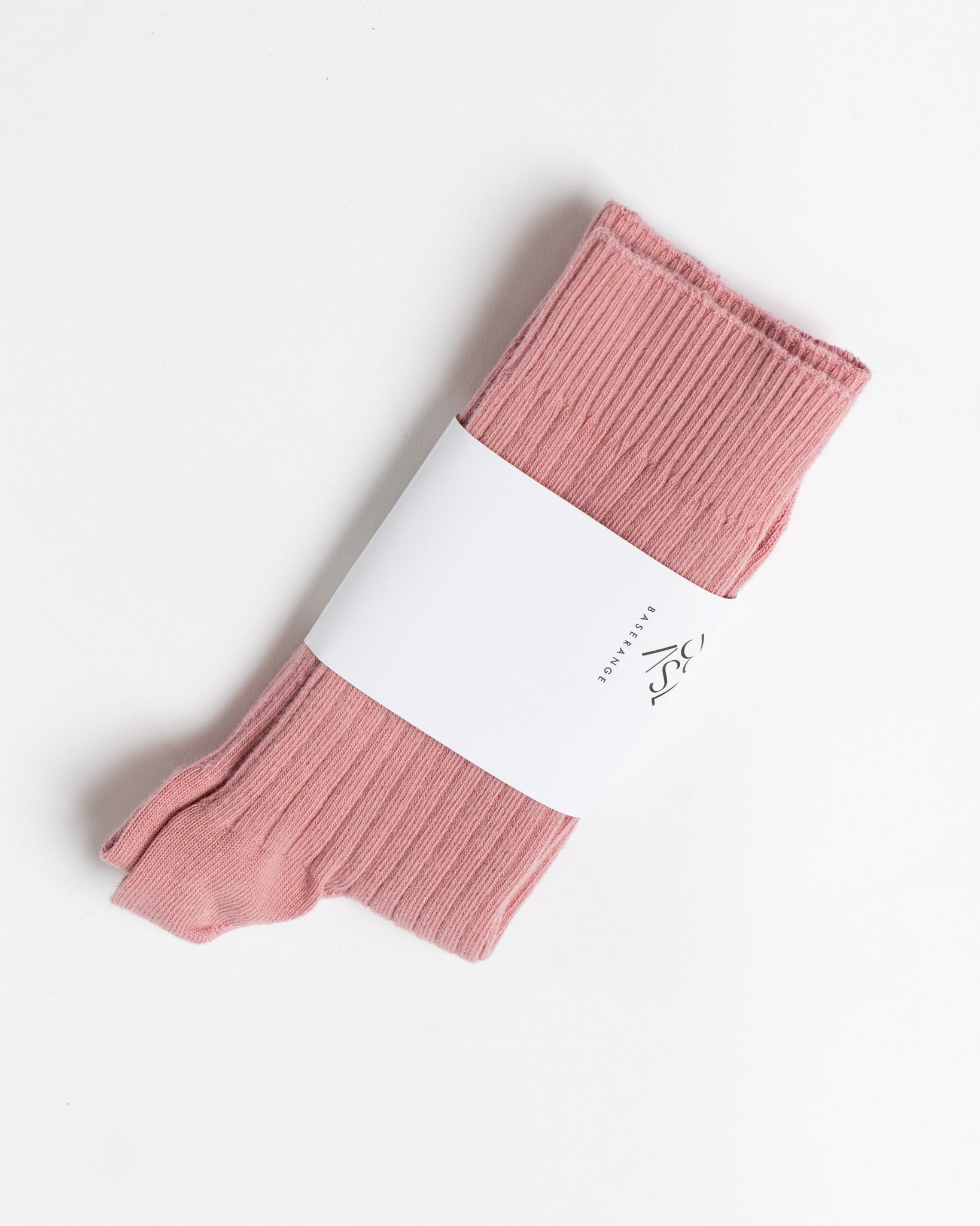 Baserange Rib Overankle Socks in Vie Pink