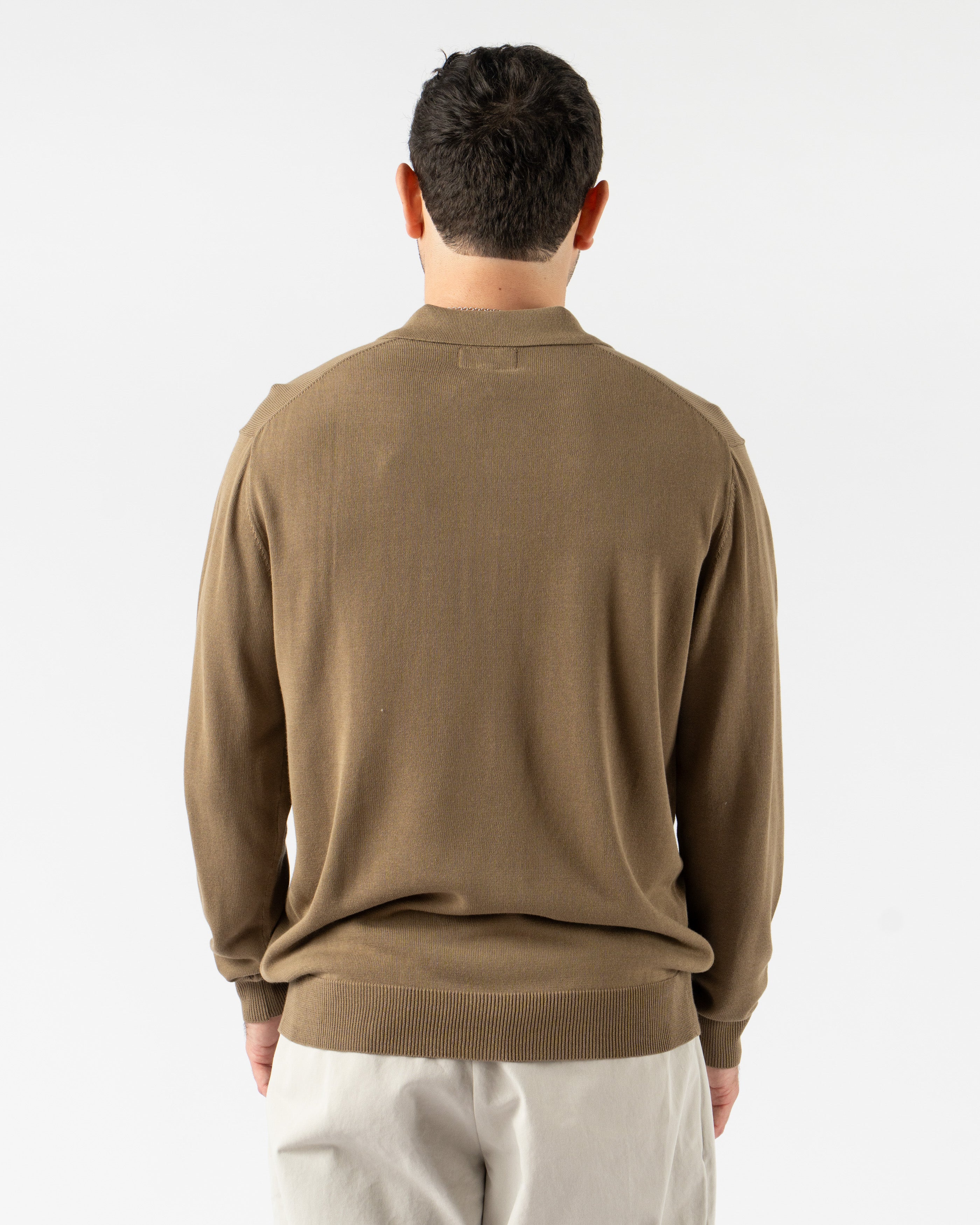 Beams Plus Knit 12-Gauge Polo in Mocha – refined short sleeve men’s polo crafted from lightweight 12-gauge knit fabric, featuring a smooth texture, ribbed trims, and a soft mocha tone for an elevated everyday look.