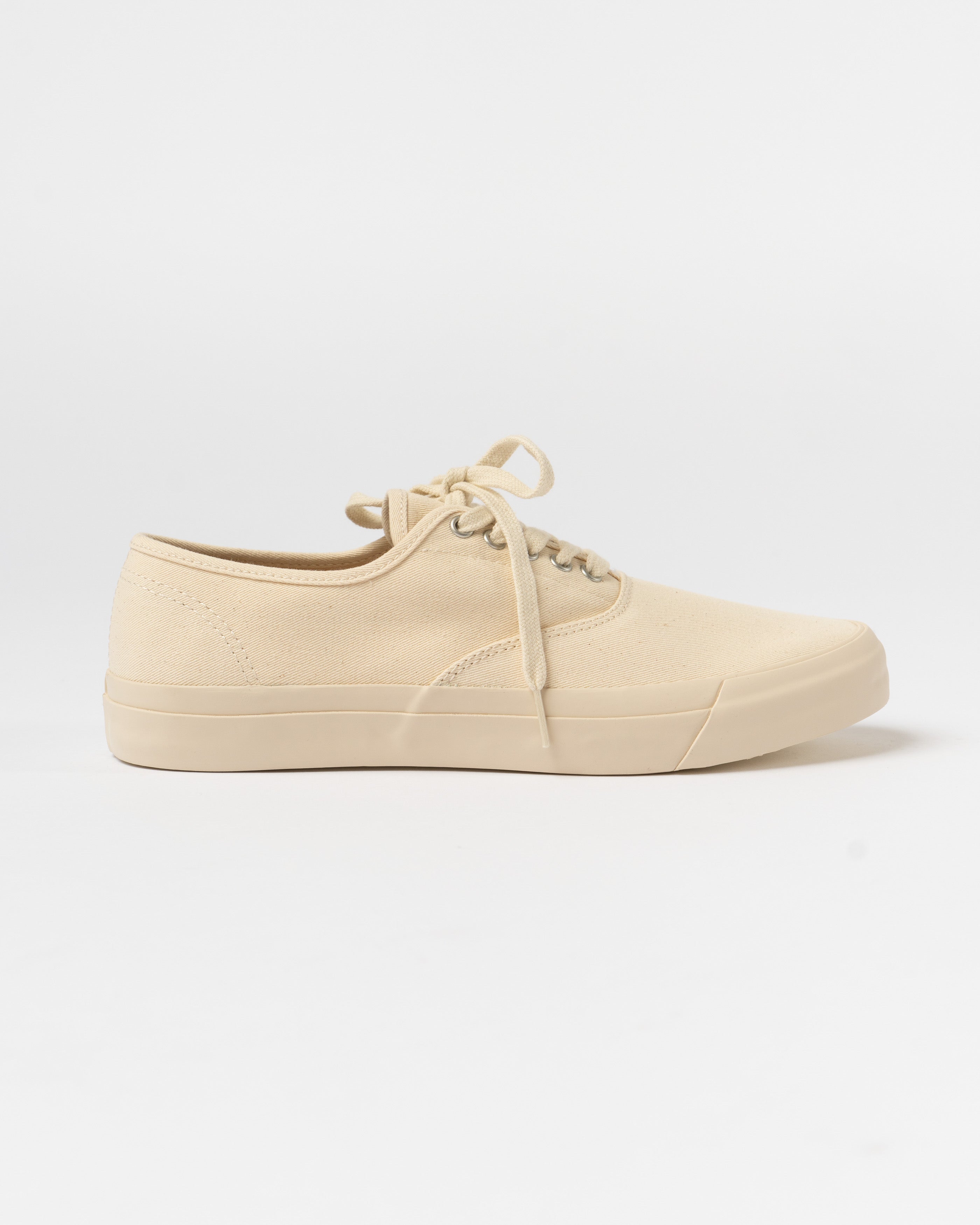 Beams Plus x Sperry Mil CVO Sneakers in Ivory featuring durable canvas construction, military-inspired design, and classic low-top silhouette