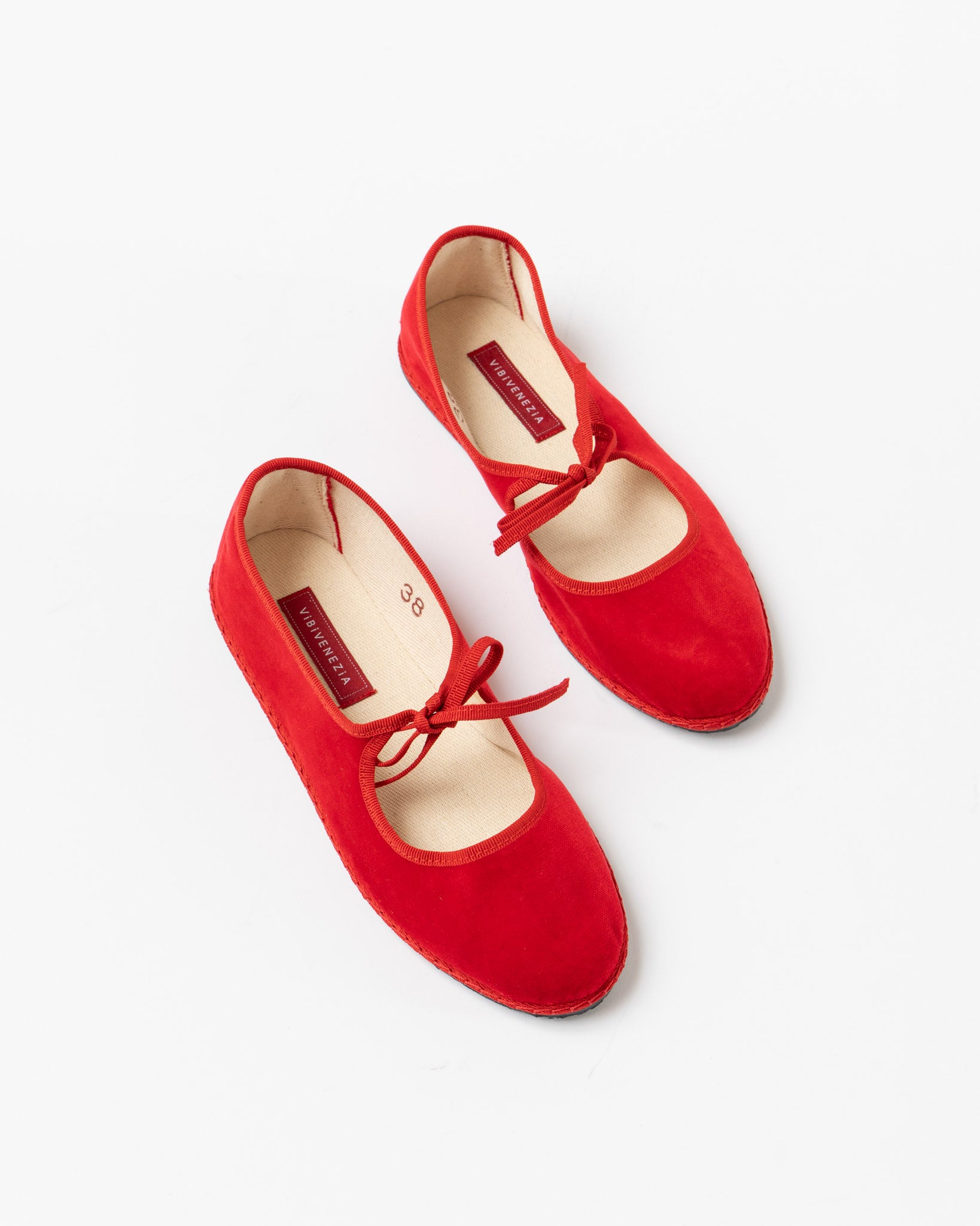 Vibi Venezia Brigitte Velvet in Rosso