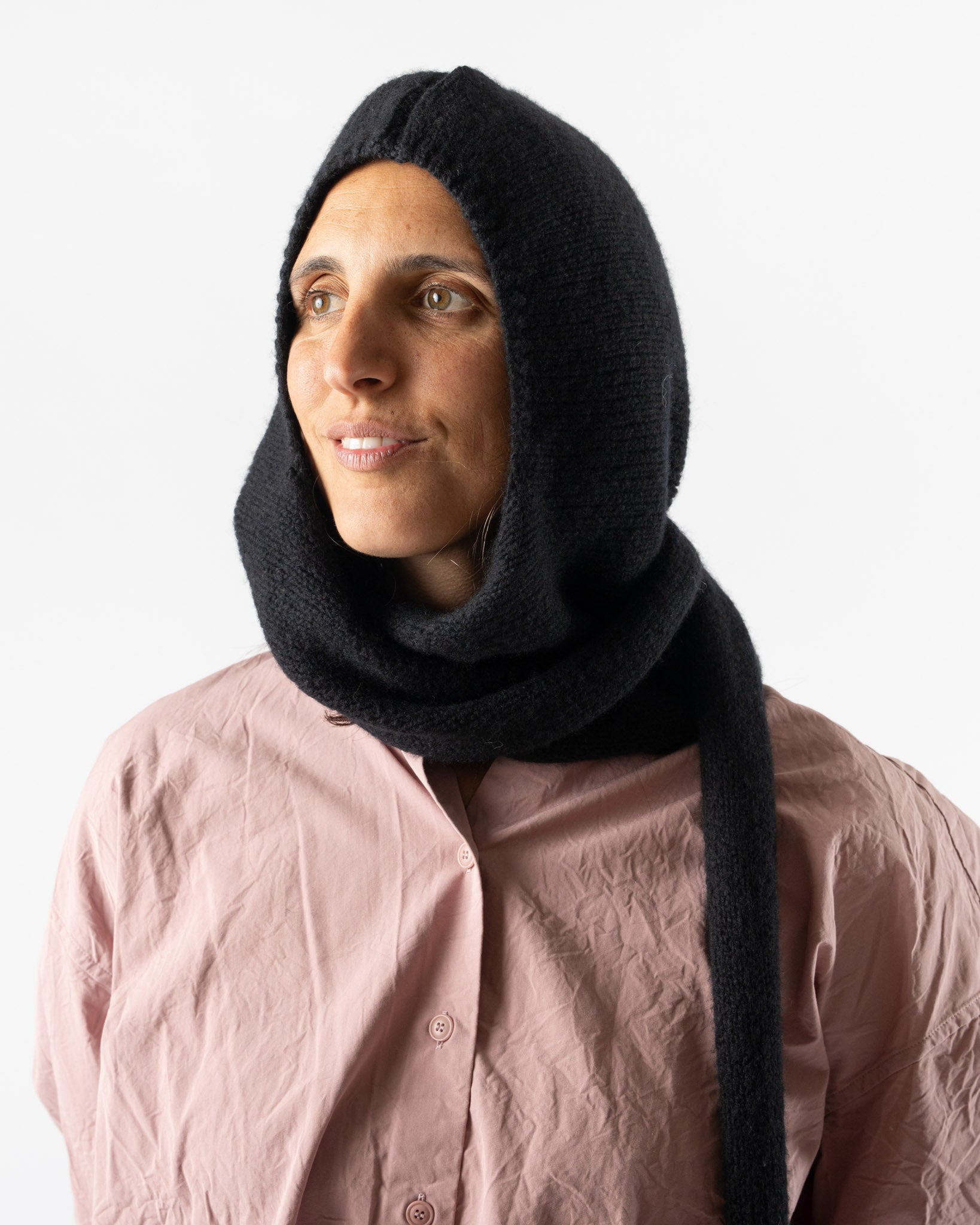 CASEY CASEY Softy Hooded Scarf in Black