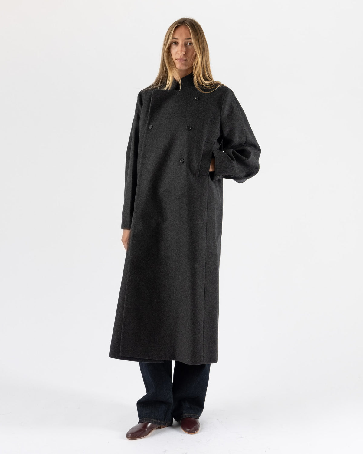 Cordera Virgin Wool Long Coat in Anthracite