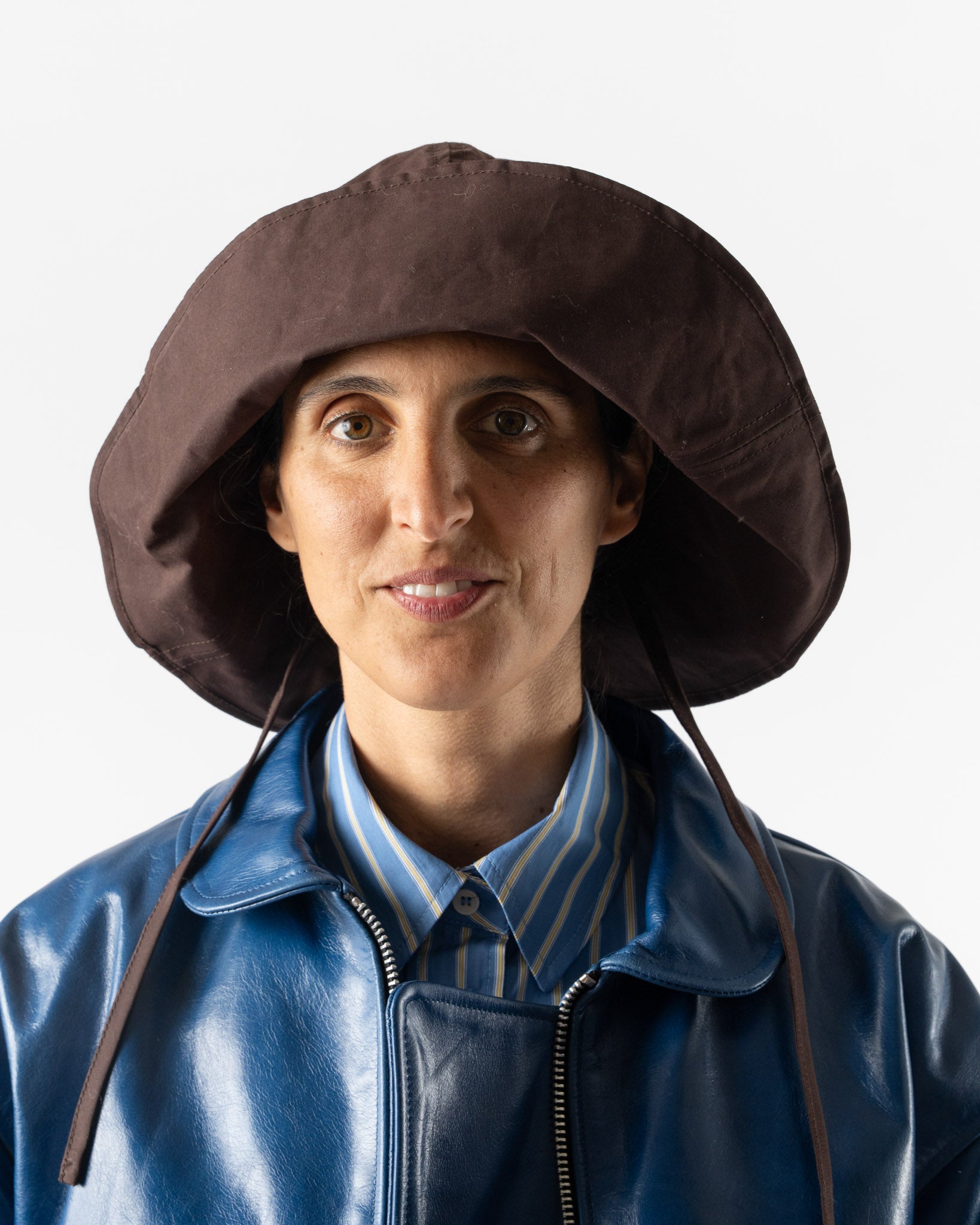 Cawley British Dry Oilskin Sun Hat in Dark Mulberry
