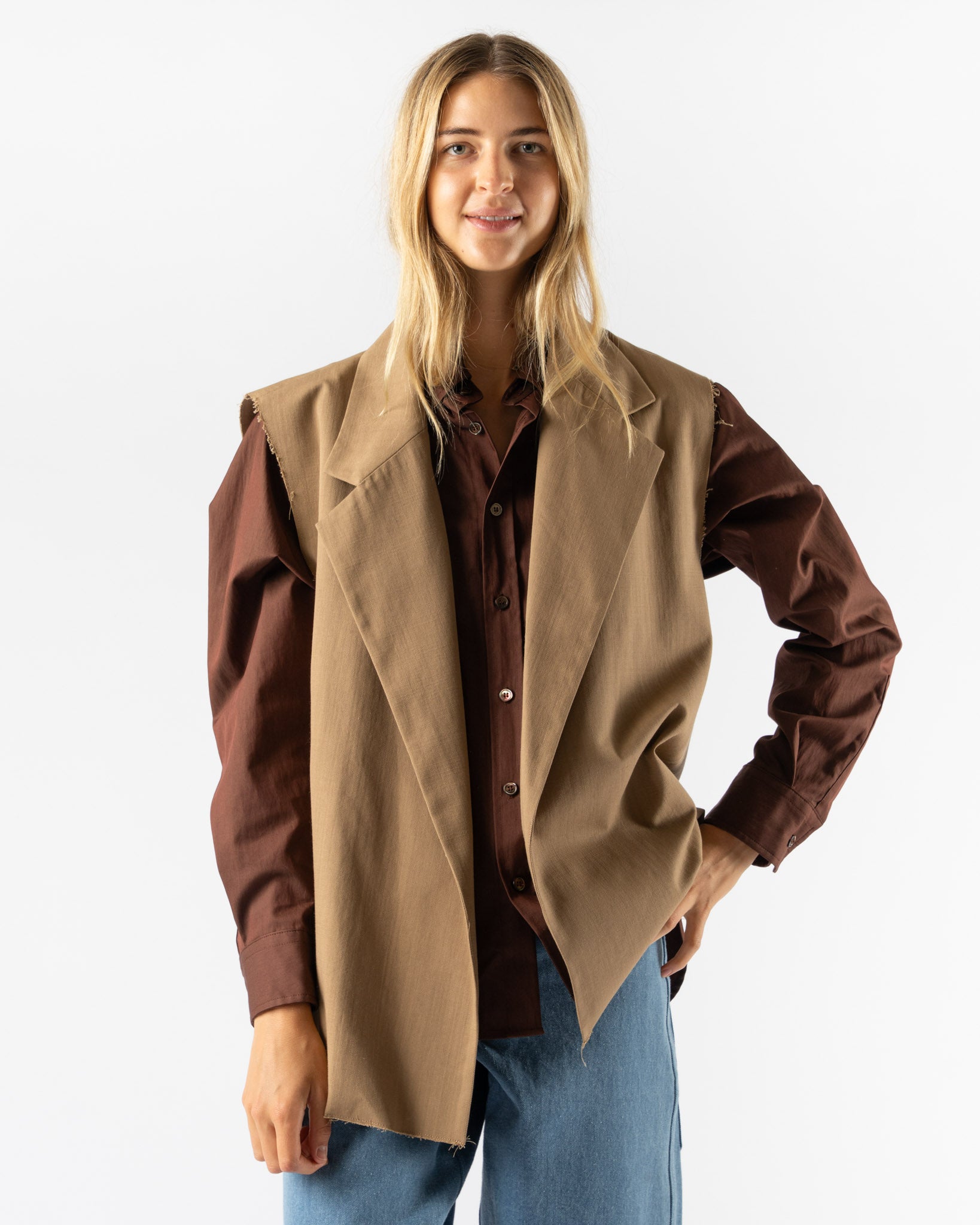 Colbo Gabby Vest in Dark Beige