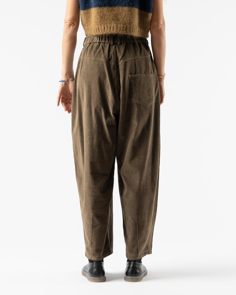 Cordera-Corduroy-Baggy-Pants-in-Moss-Santa-Barbara-Boutique-Jake-and-Jones-Sustainable-Fashion