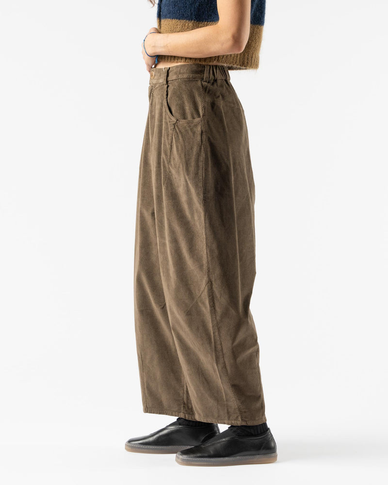 Cordera-Corduroy-Baggy-Pants-in-Moss-Santa-Barbara-Boutique-Jake-and-Jones-Sustainable-Fashion