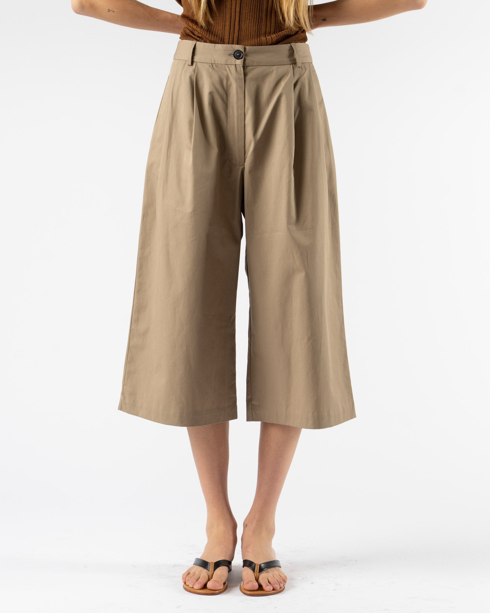 Cordera Cotton Capri Pants in Camel
