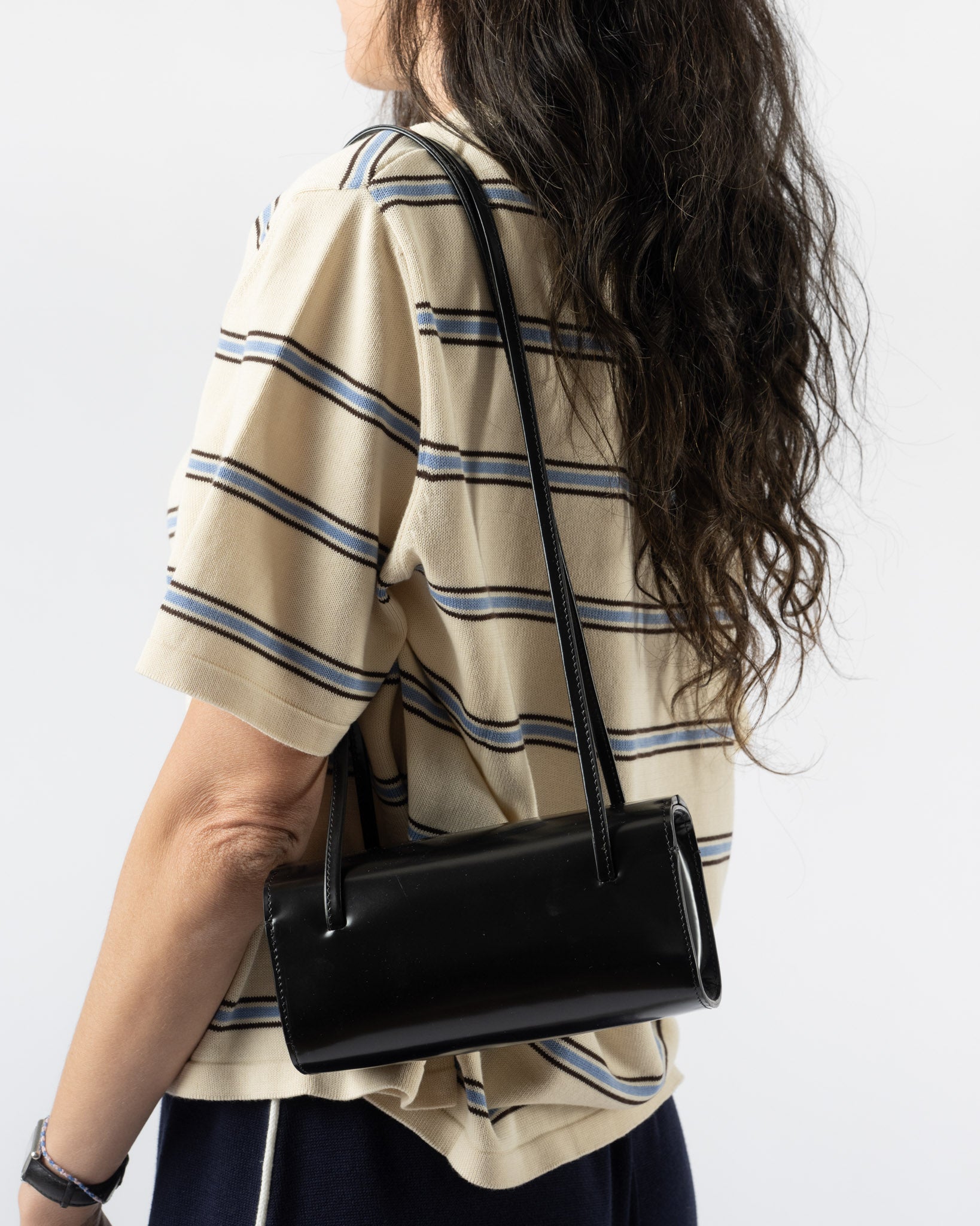 FANE Mie Spazzolato Leather Bag in Noir