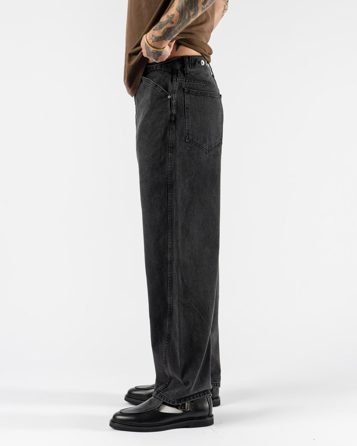 Small Talk Twist Jean in Washed Black