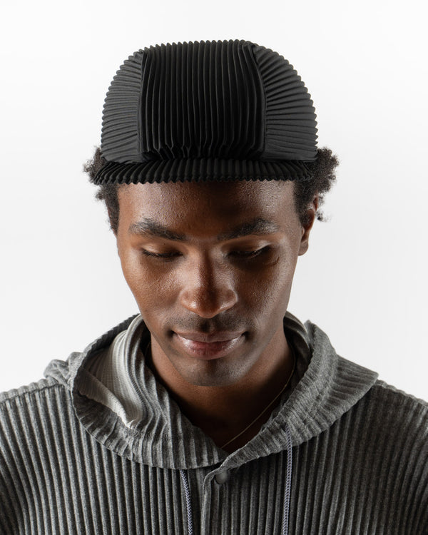 Homme Plissé Issey Miyake Pleats Cap in Black