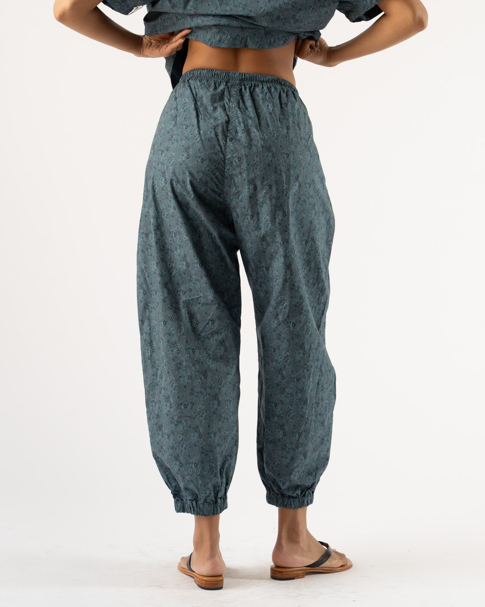 SONO Jamie Joggers in Navy Floral