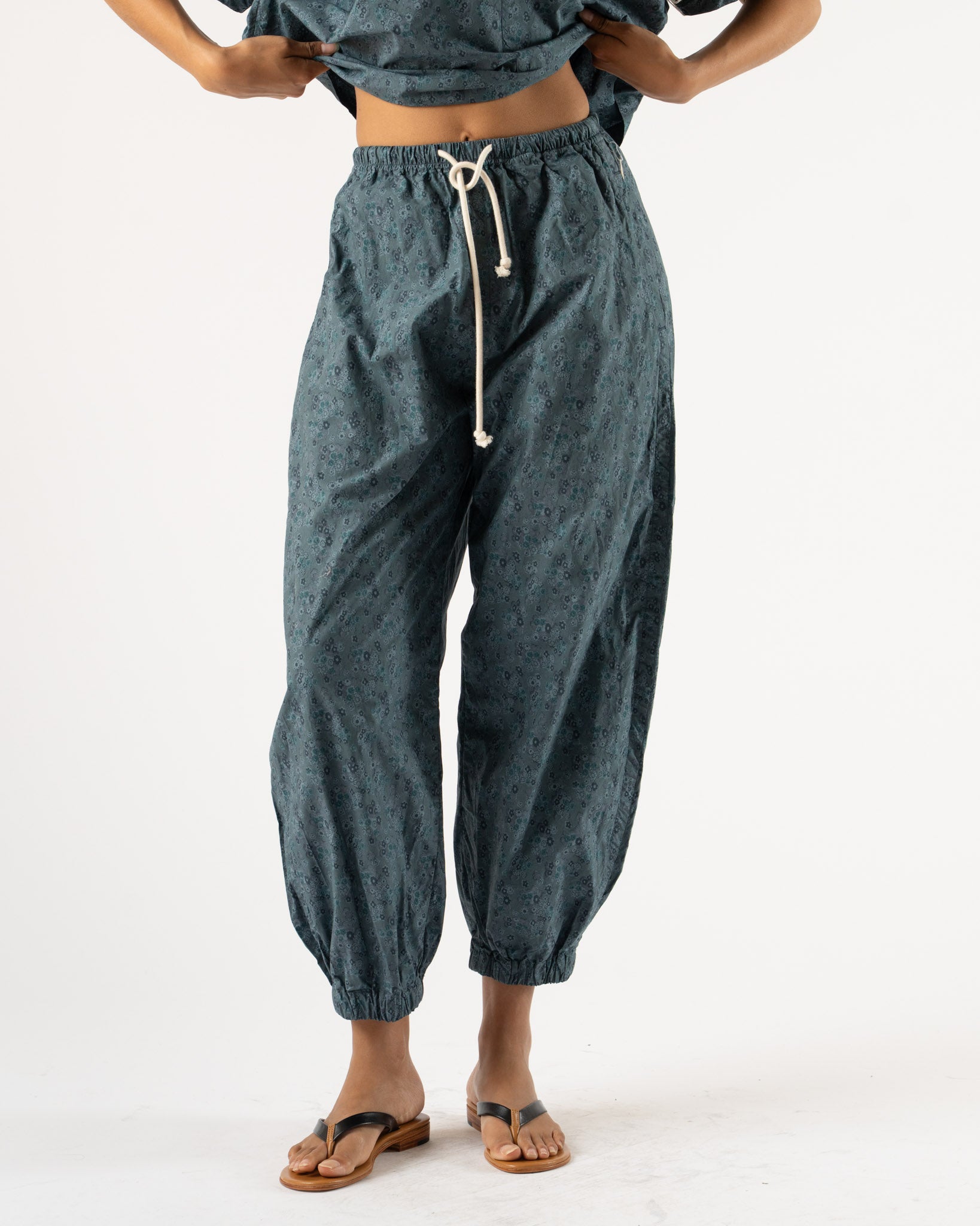 SONO Jamie Joggers in Navy Floral