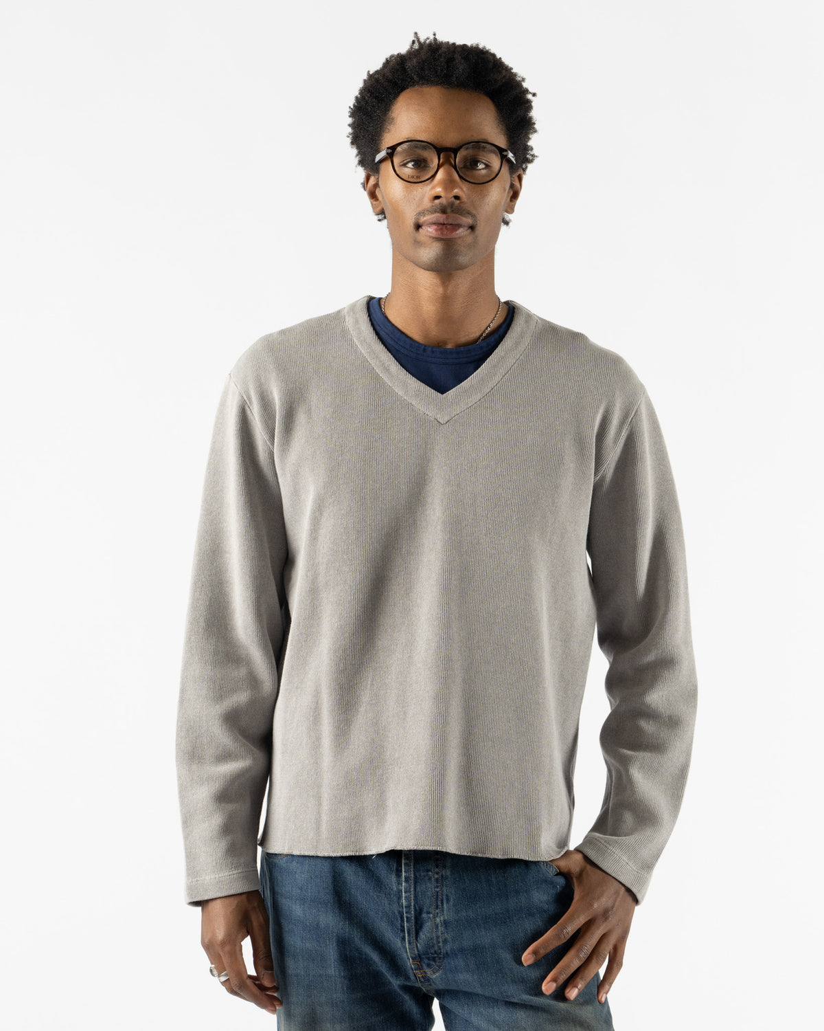 Lady White Co. Cropped V-Neck Sweater in Pigment Chalk