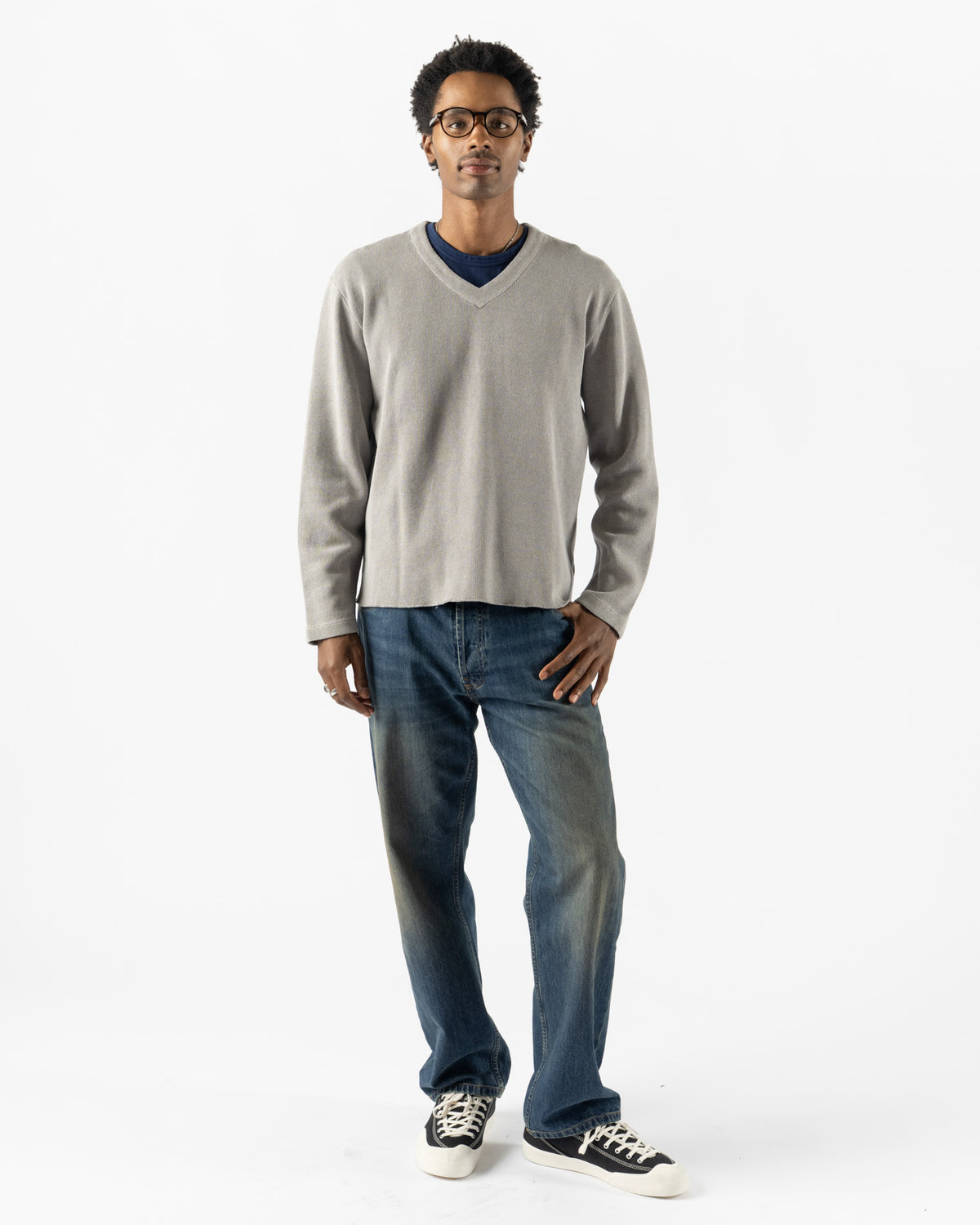 Lady White Co. Cropped V-Neck Sweater in Pigment Chalk