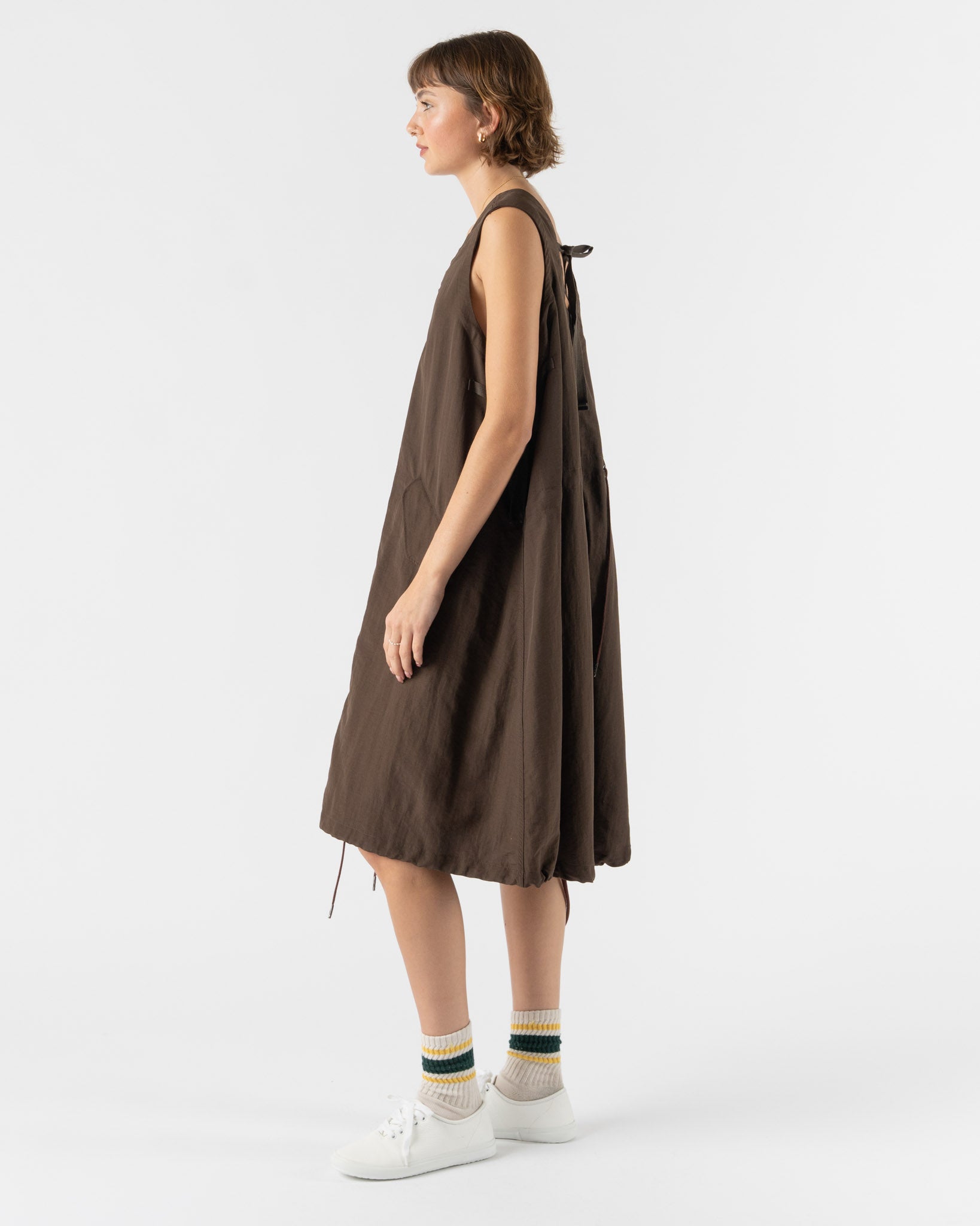 tActi M51 Dress in Brown Taslan