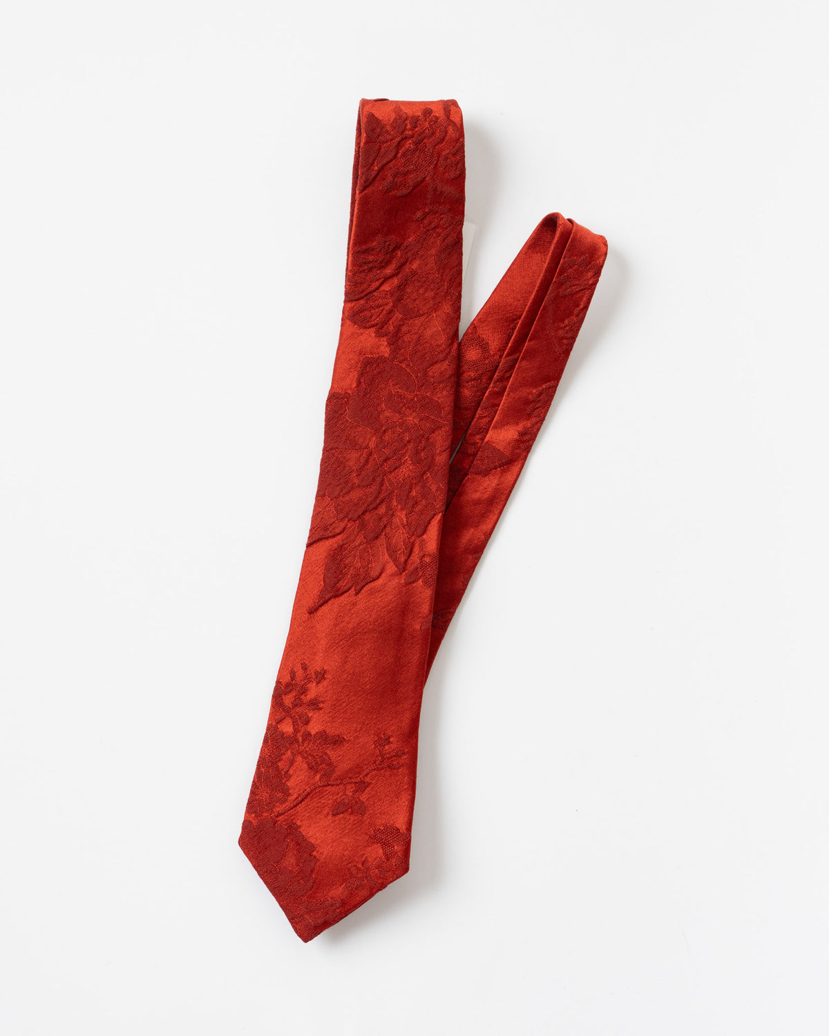 Small Talk Silk Wool Jacquard Necktie in Crimson