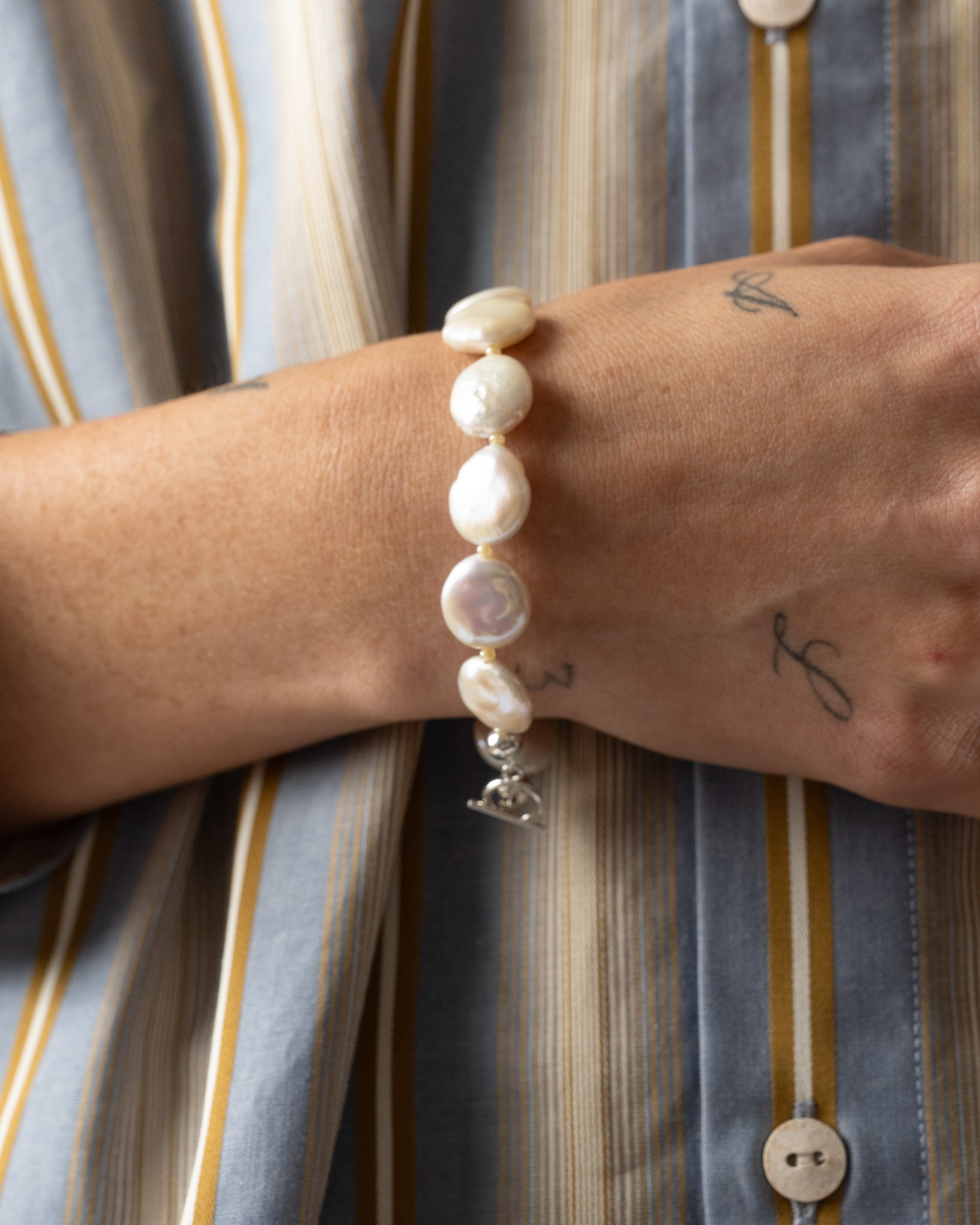 OSIF Small Coin Pearl Bracelet