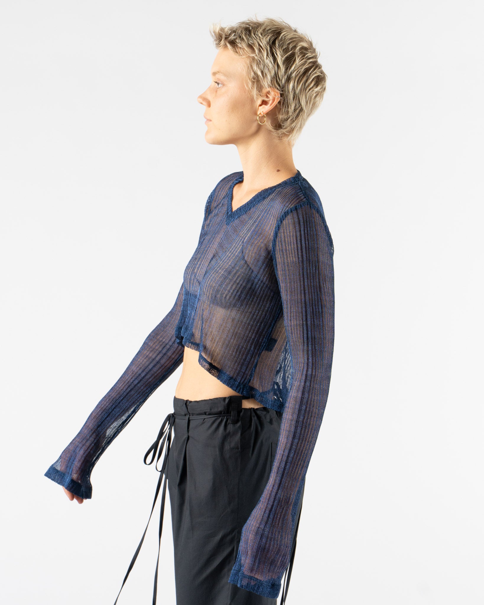 PRISCAVera V-Neck Cropped Top in Midnight Blue