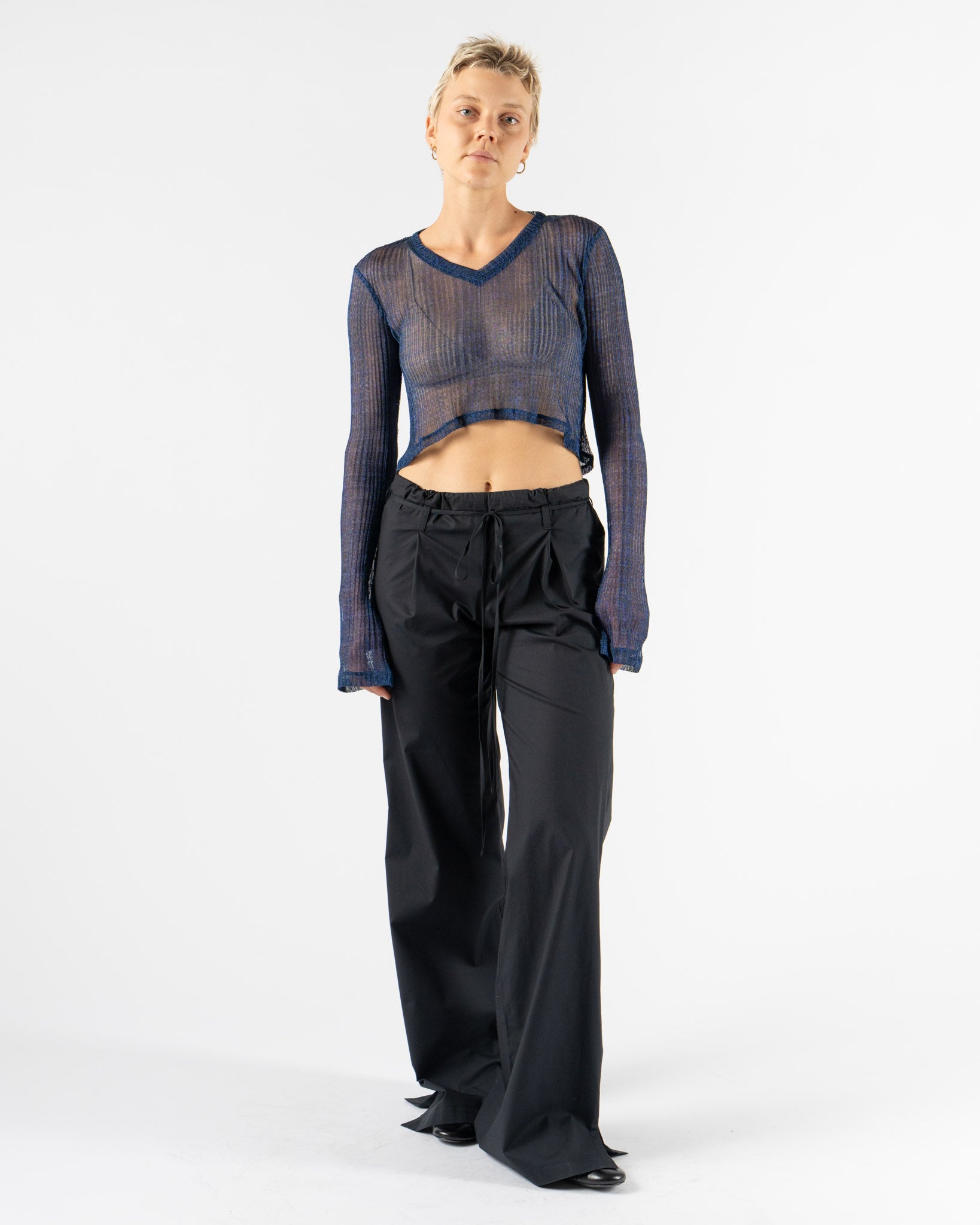 PRISCAVera V-Neck Cropped Top in Midnight Blue
