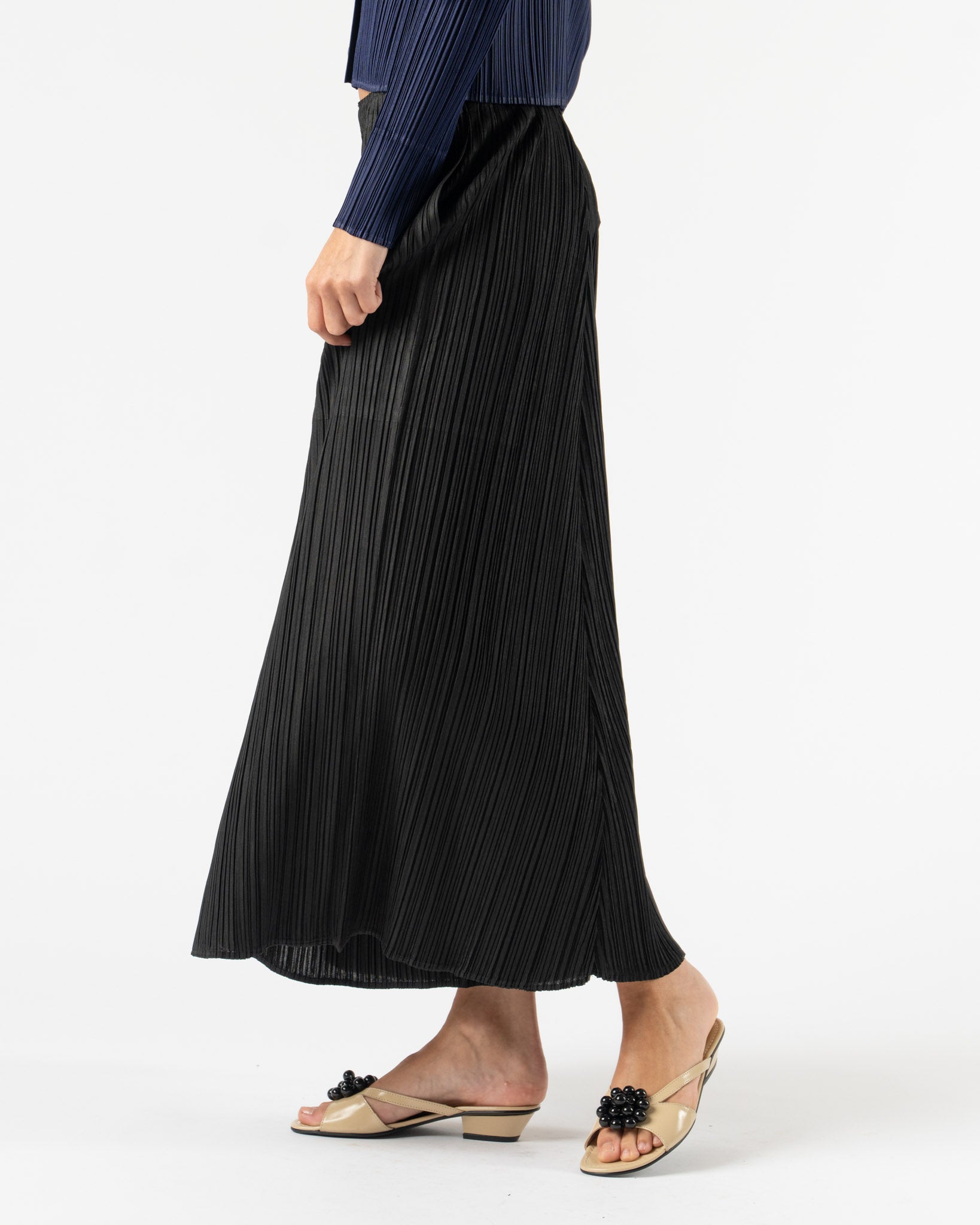 Pleats Please Issey Miyake Mellow Pleats in Black