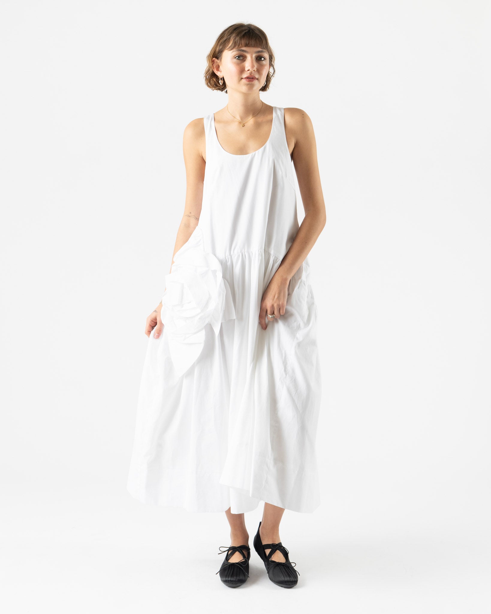 Simone Rocha Pressed Rosette Tapered Back Flounce Dress in White